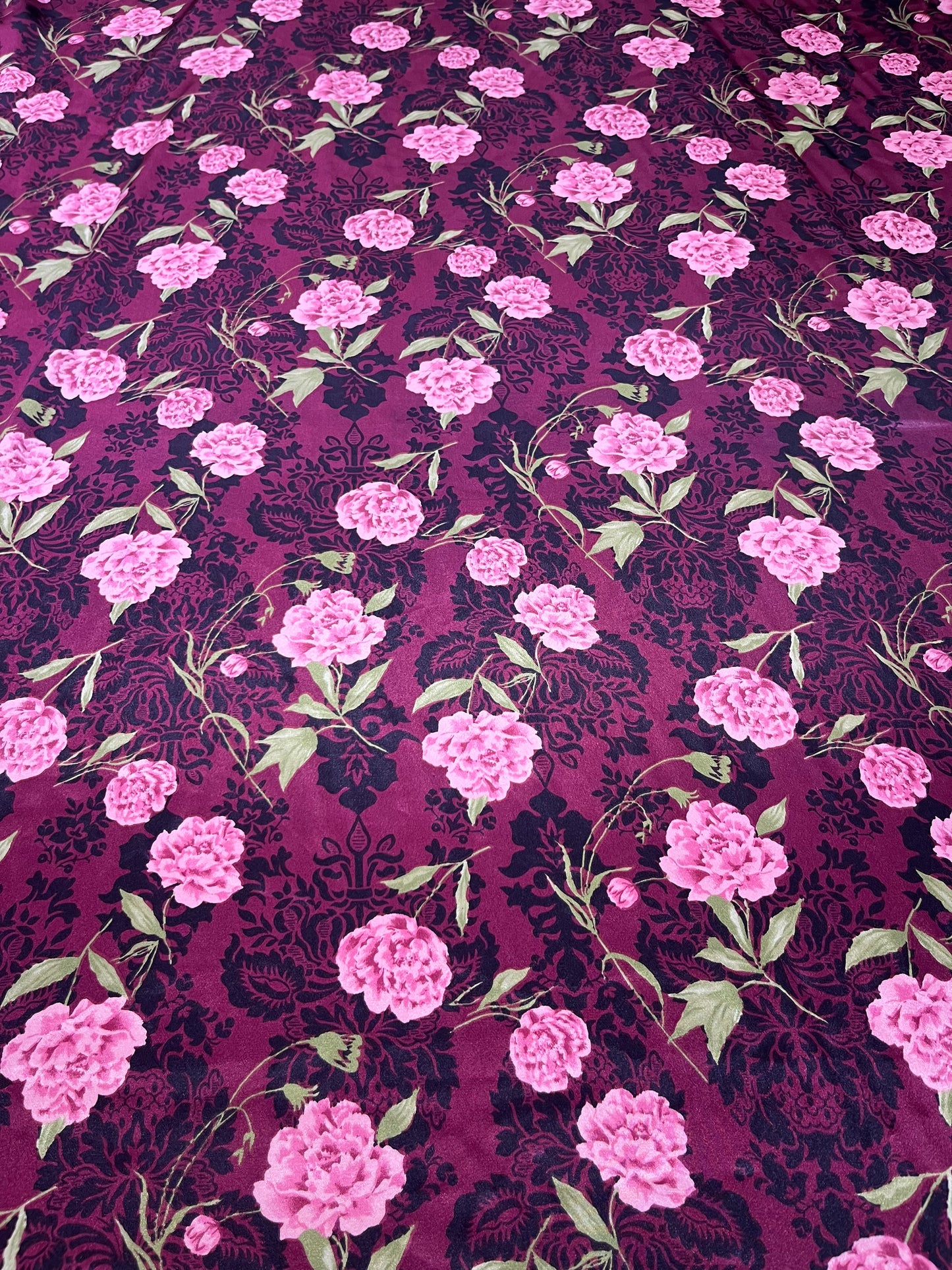 Wild Rag 45x45 plum purple/ pink rose