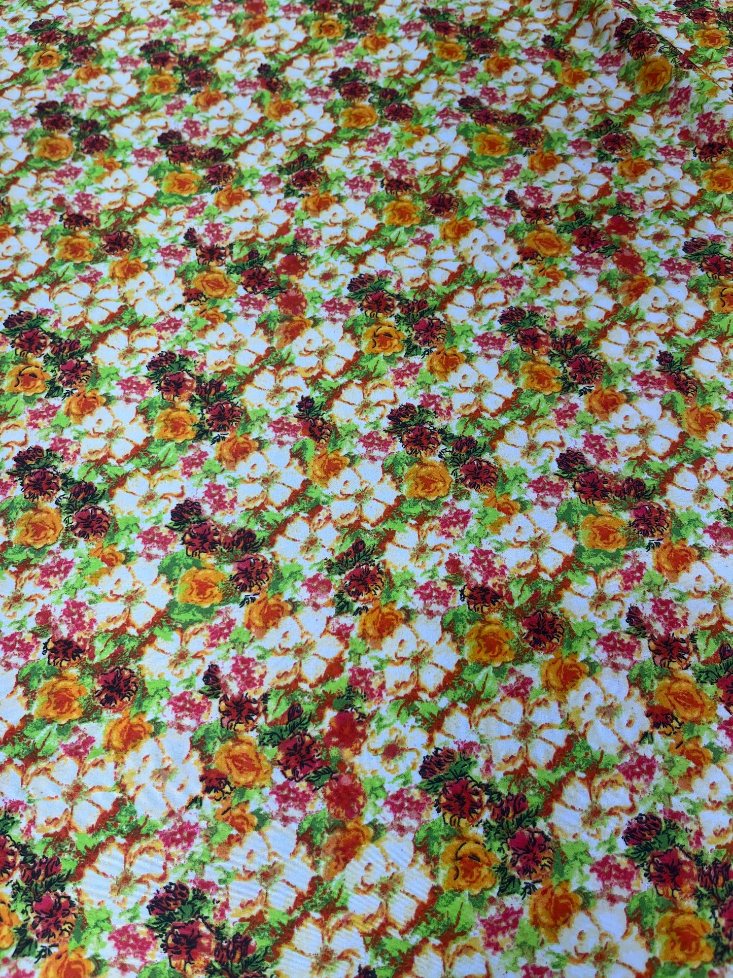 Wild Rag 45x45 green/white/orange flowers