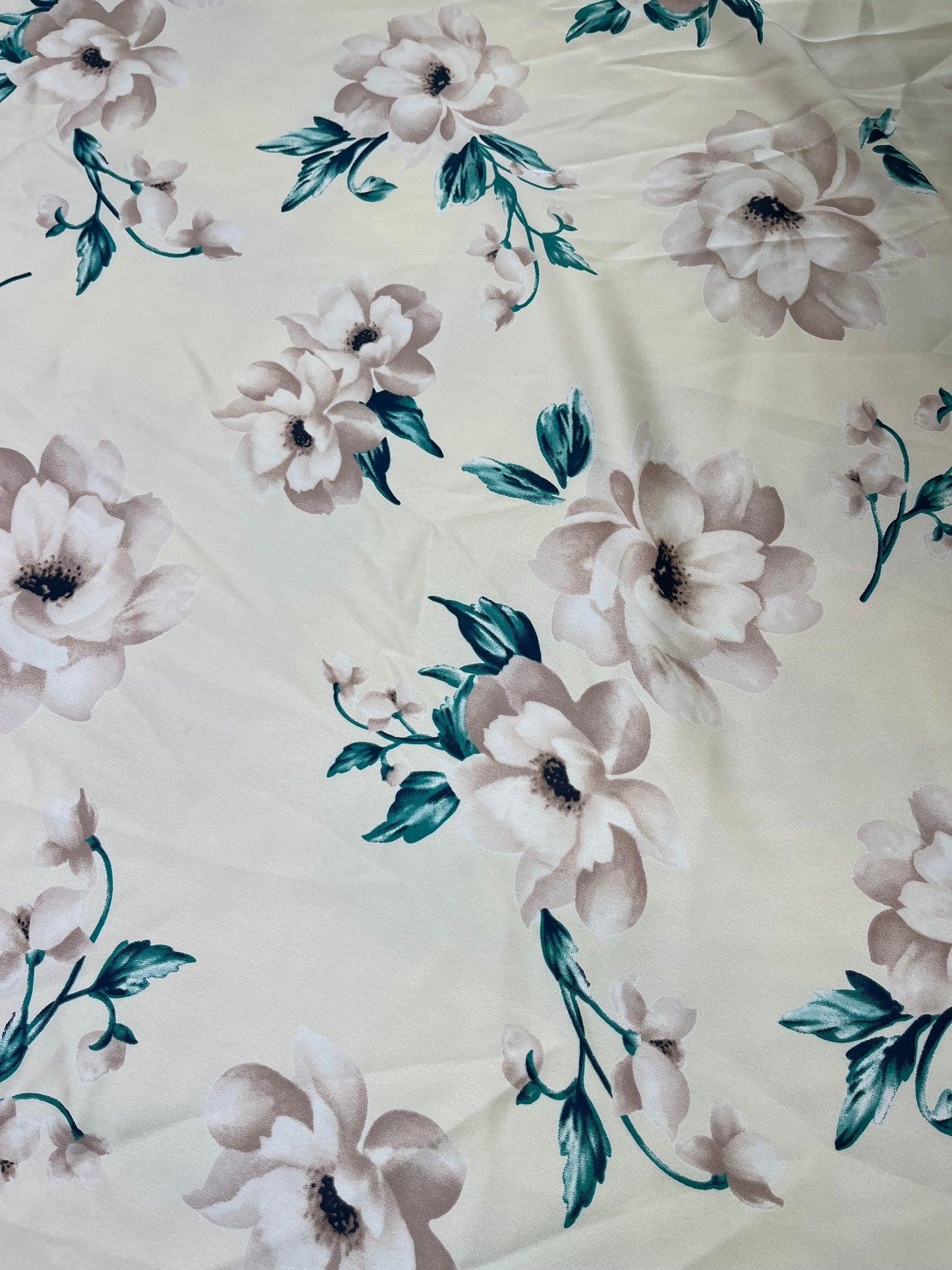 WildRag 45x45 ivory/ green floral