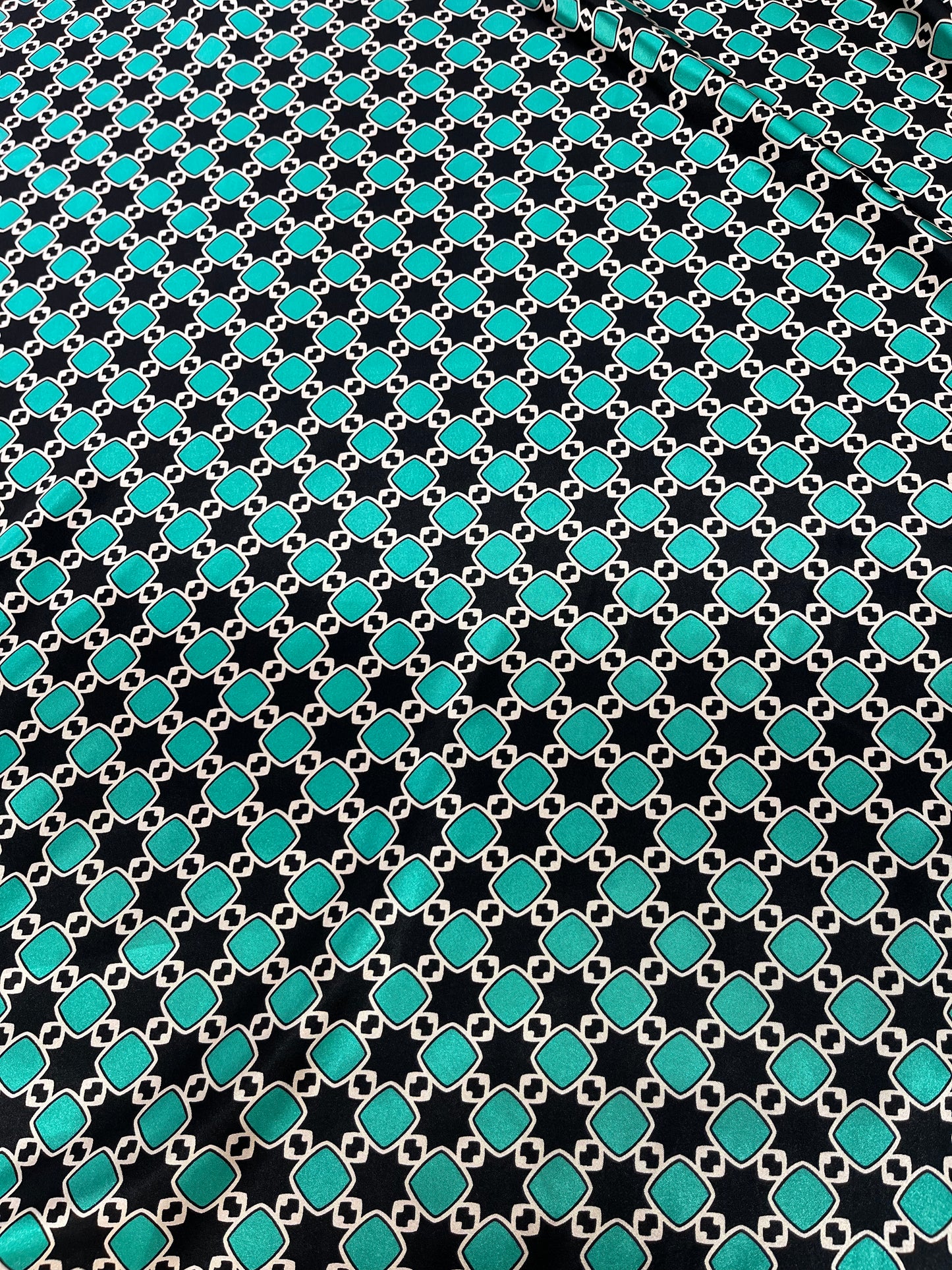 Wild Rag 45x45 black/turquoise squares