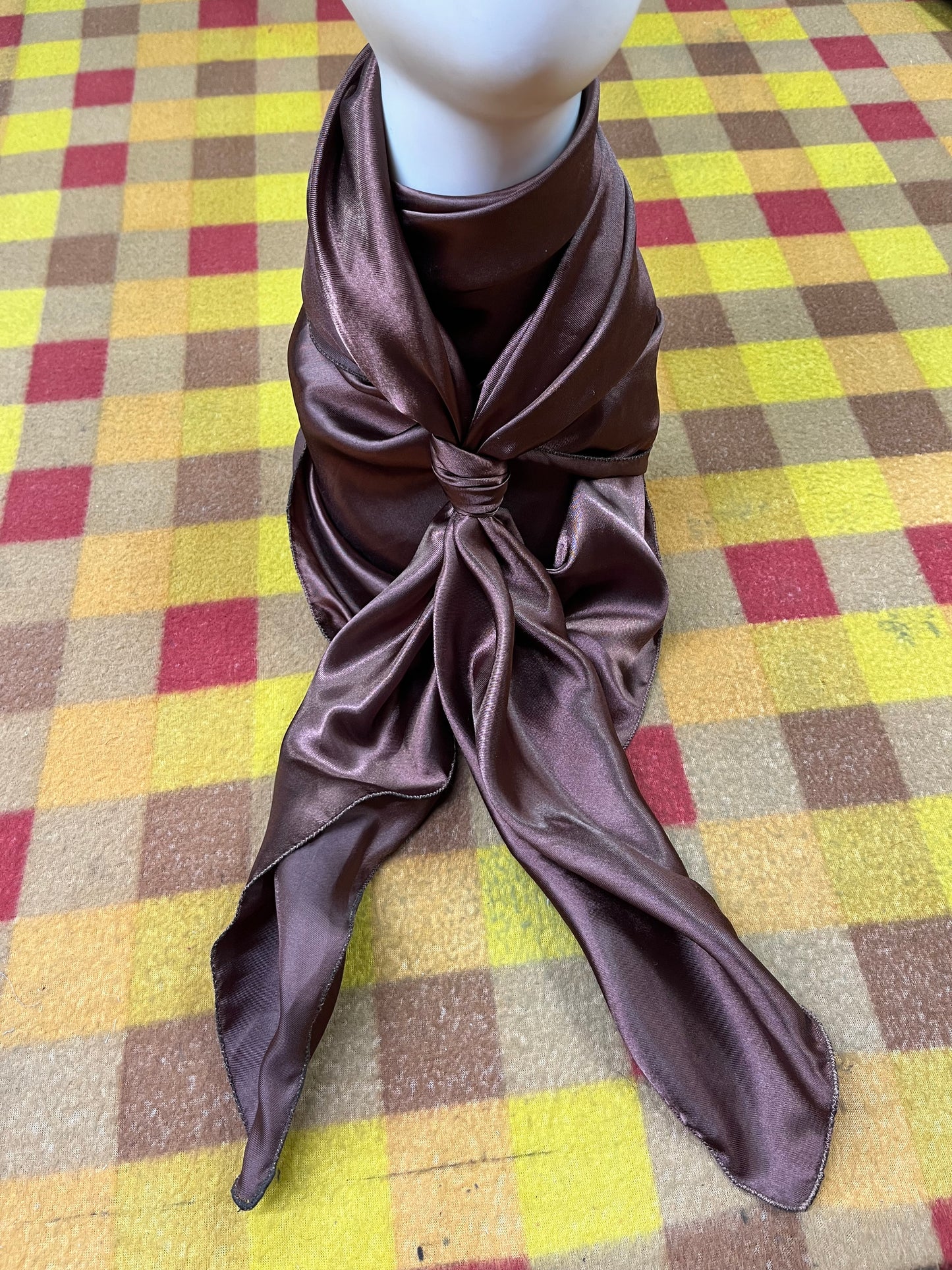 Wild Rag 45x45 light chocolate brown solid