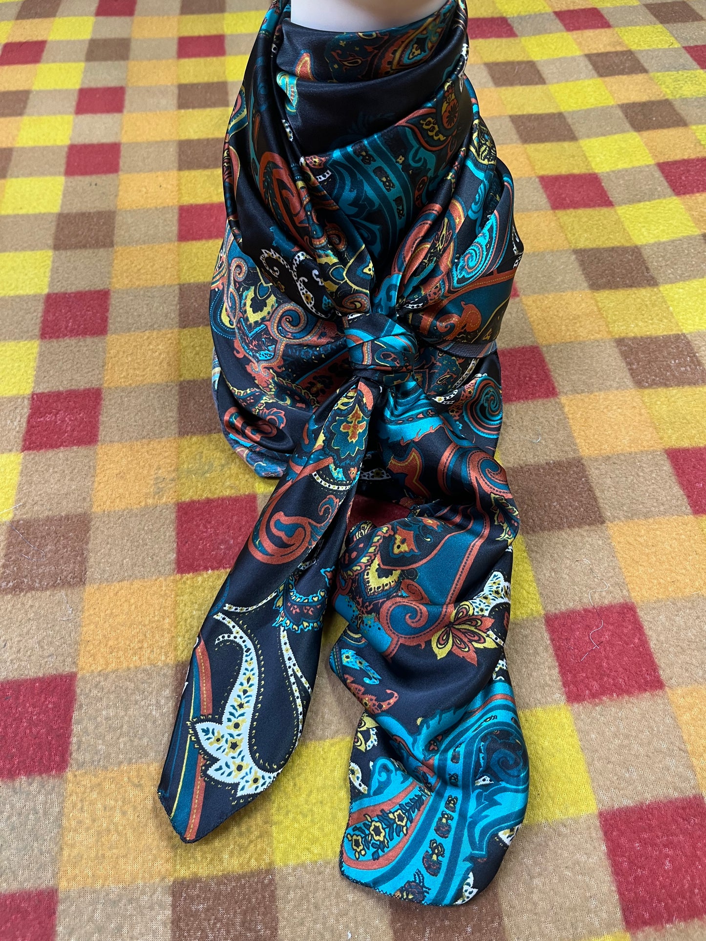 Wild Rag 45x45 black/ teal/orange paisley