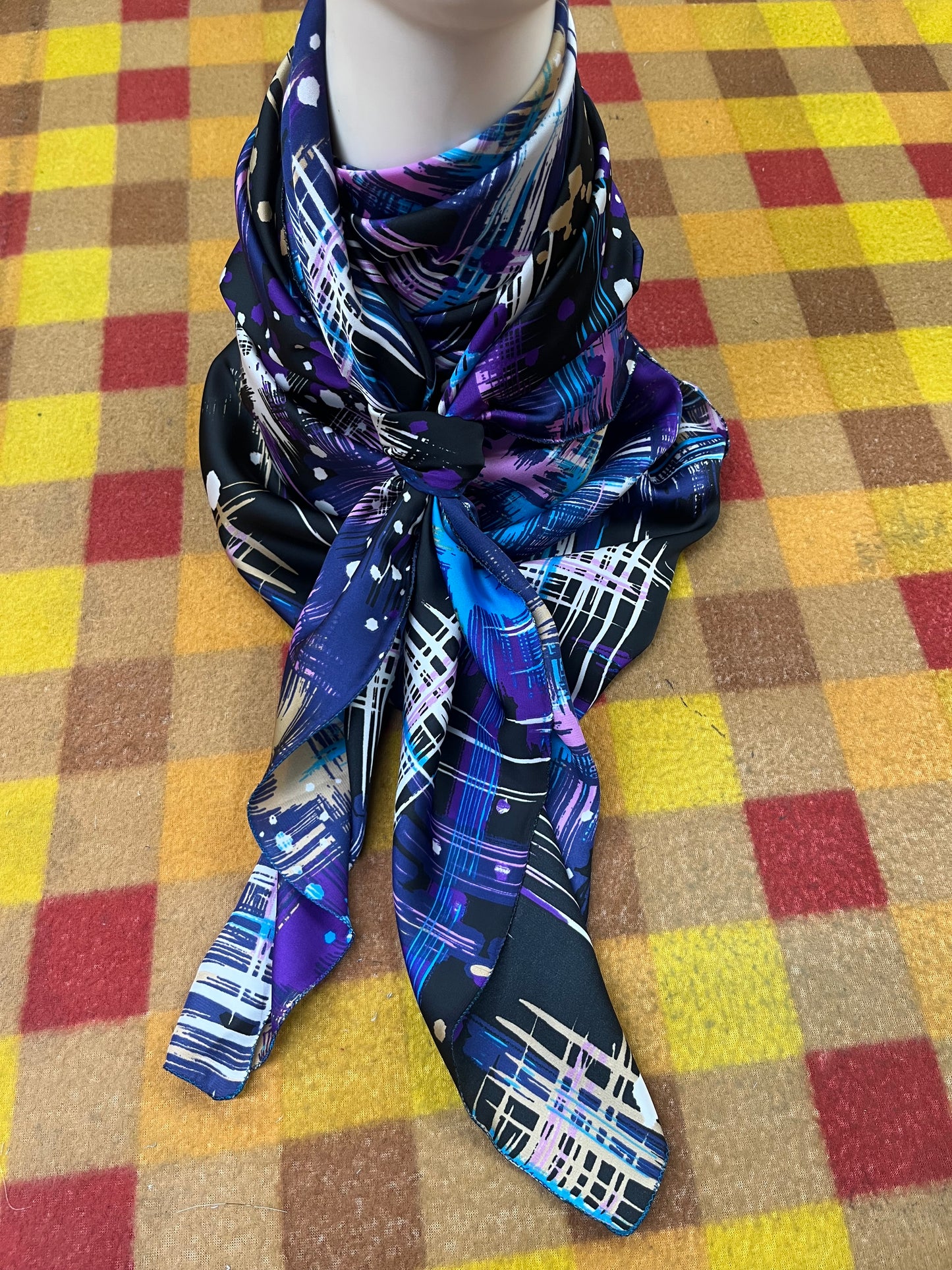 Wild Rag 45x45 black/blue/pink/purple sky pattern