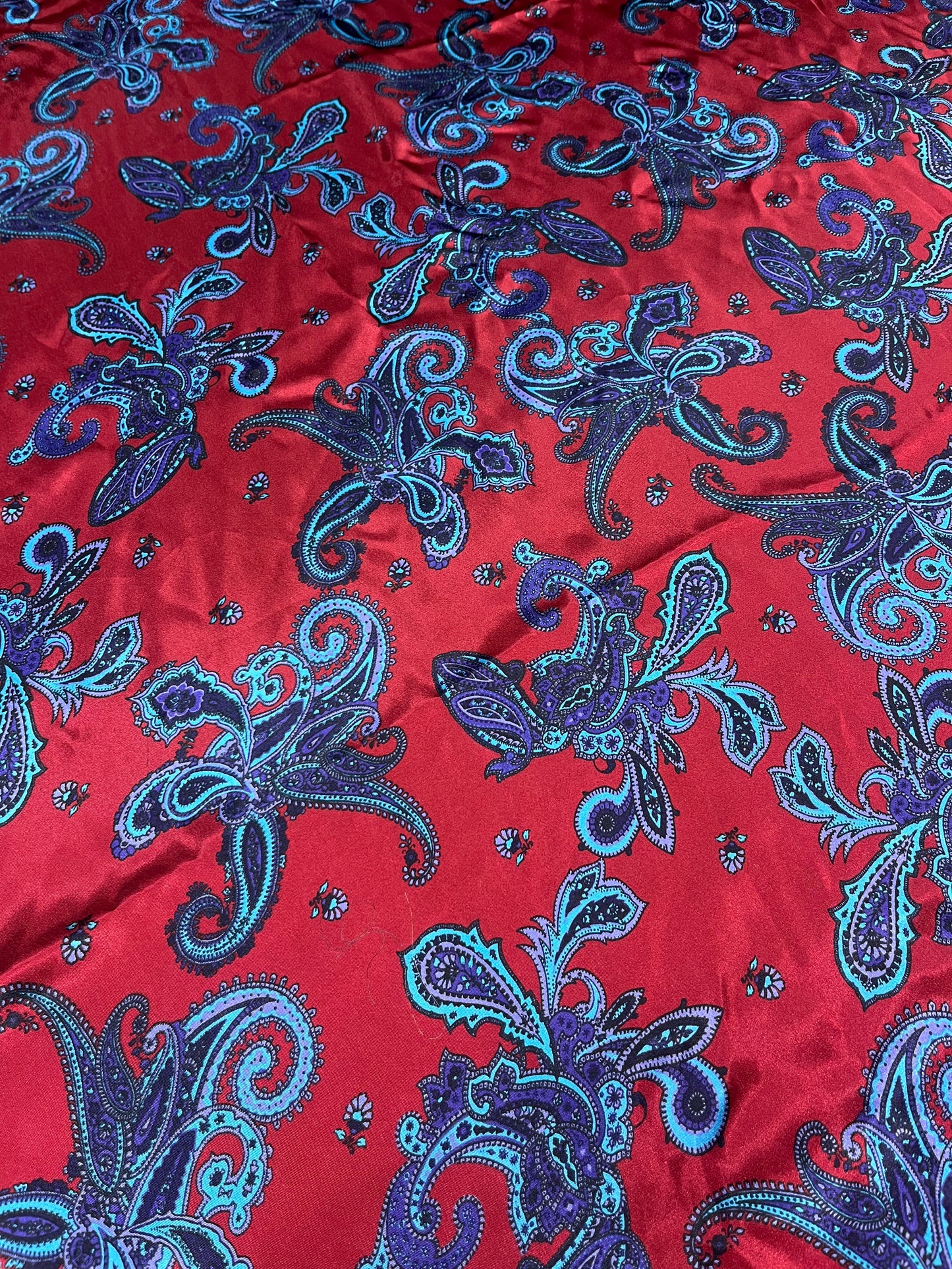 Wild Rag 45x45 red/blue paisley