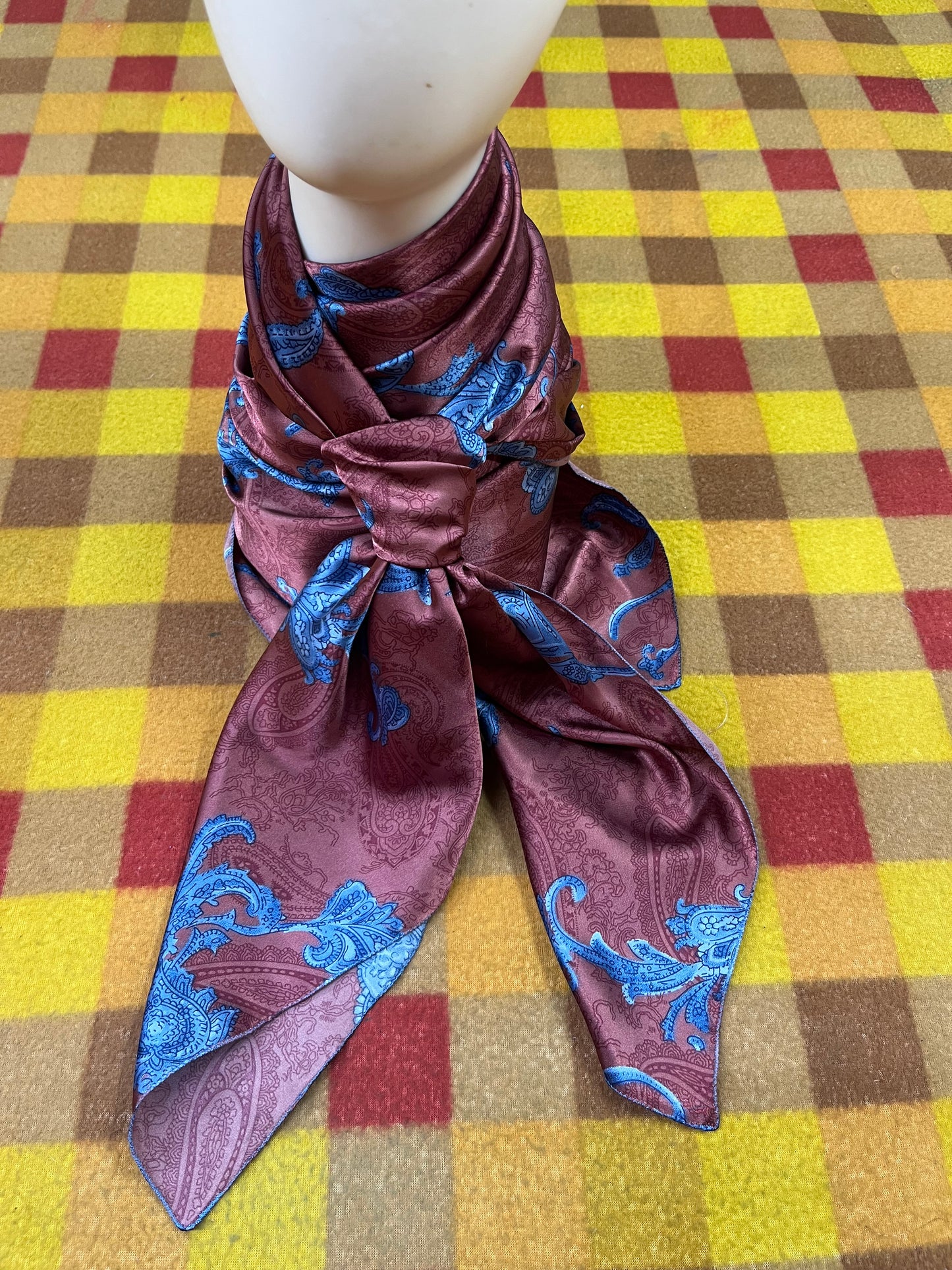 Wild Rag 45x45 red paisley/ blue floral