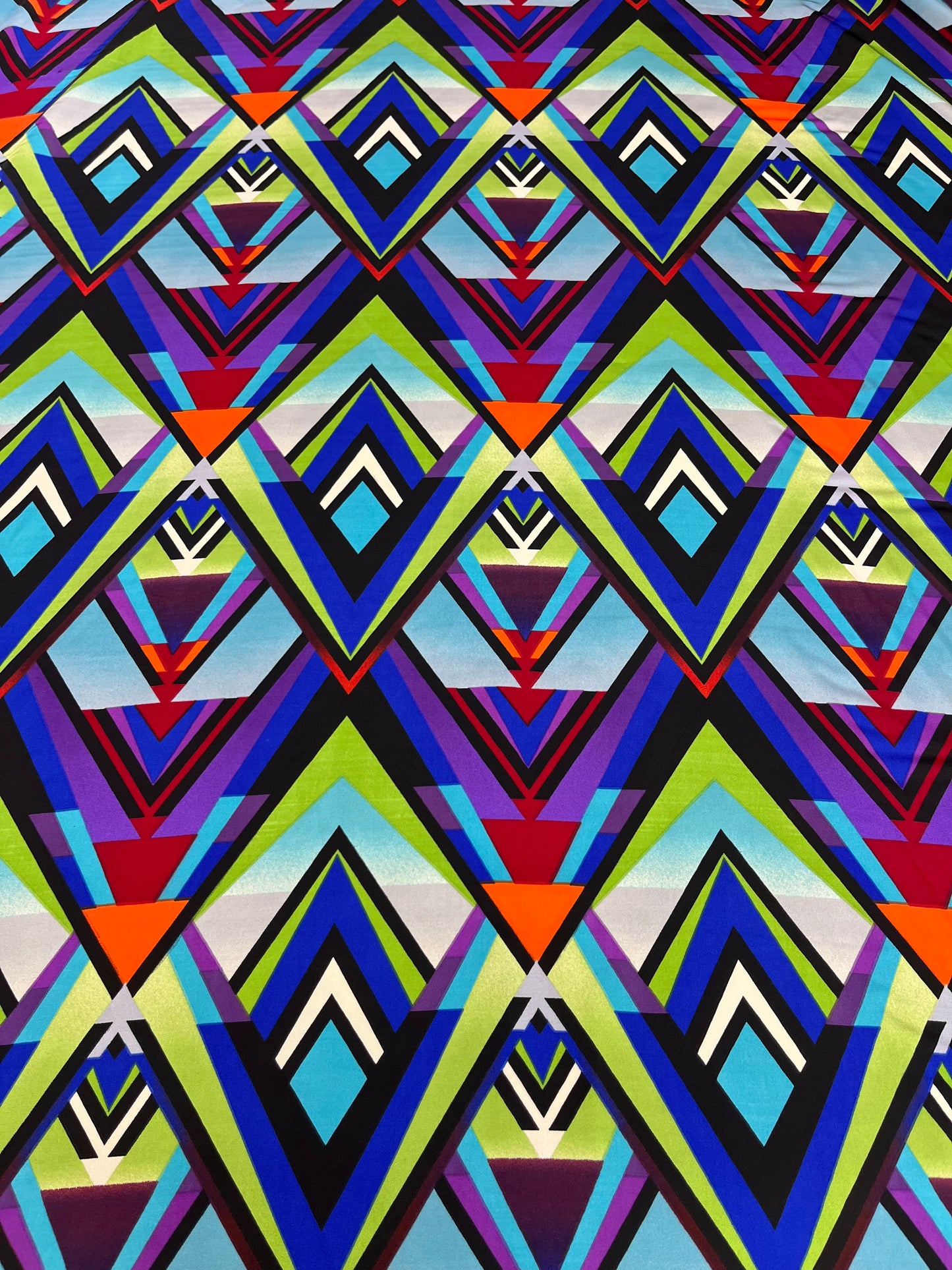 Wild Rag 45x45 green/blue/purple/red diamond