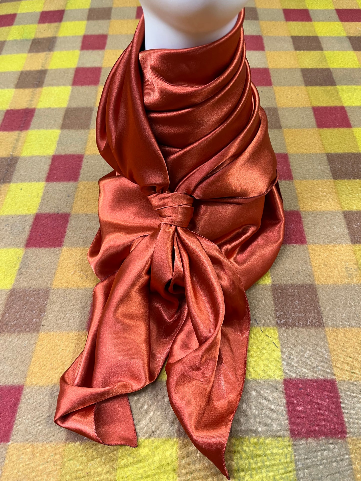 Wild Rag 45x45 rust orange