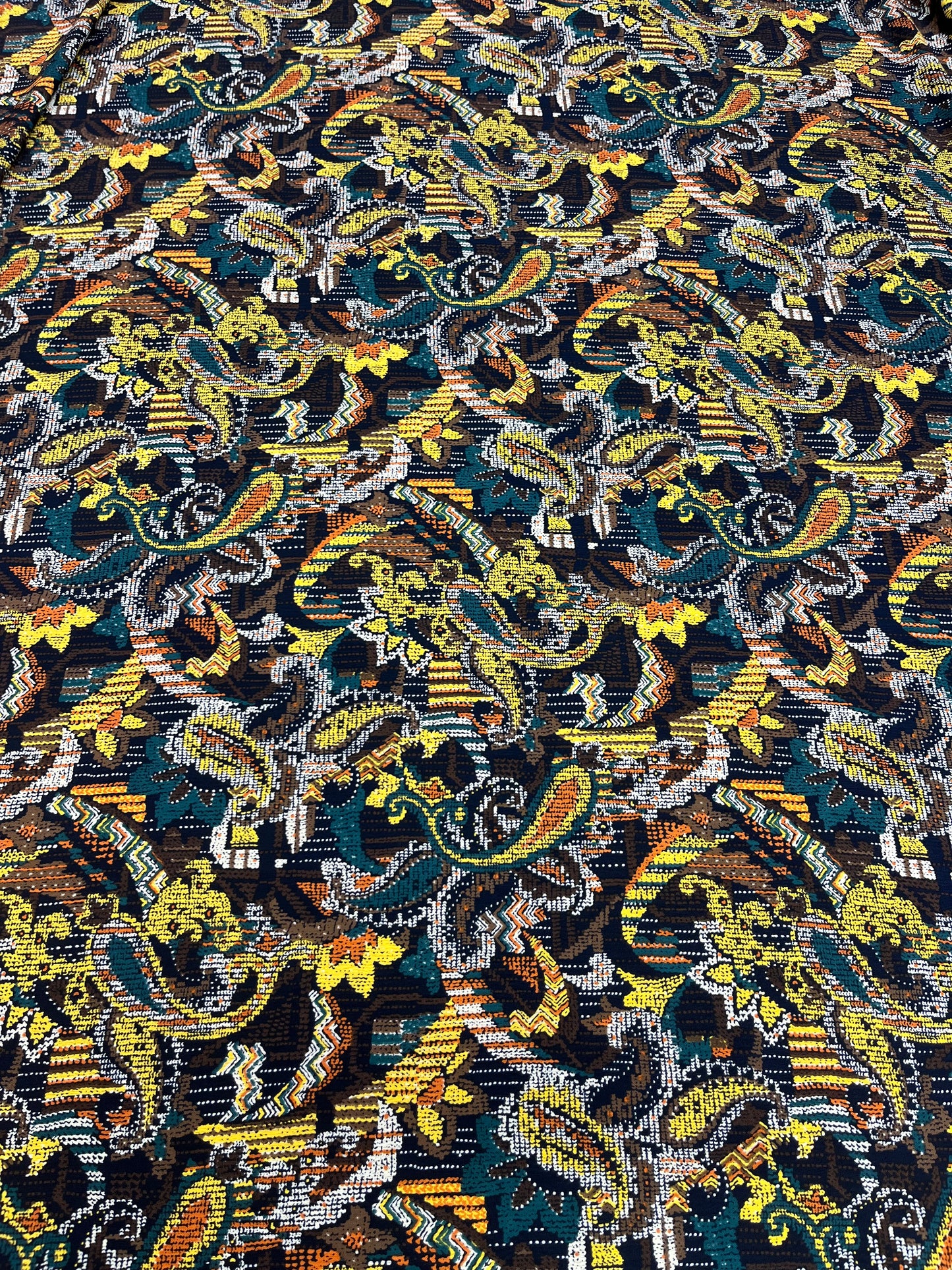 Wilde Rag 45x45 black/brown/green/yellow/orange pixilated paisley