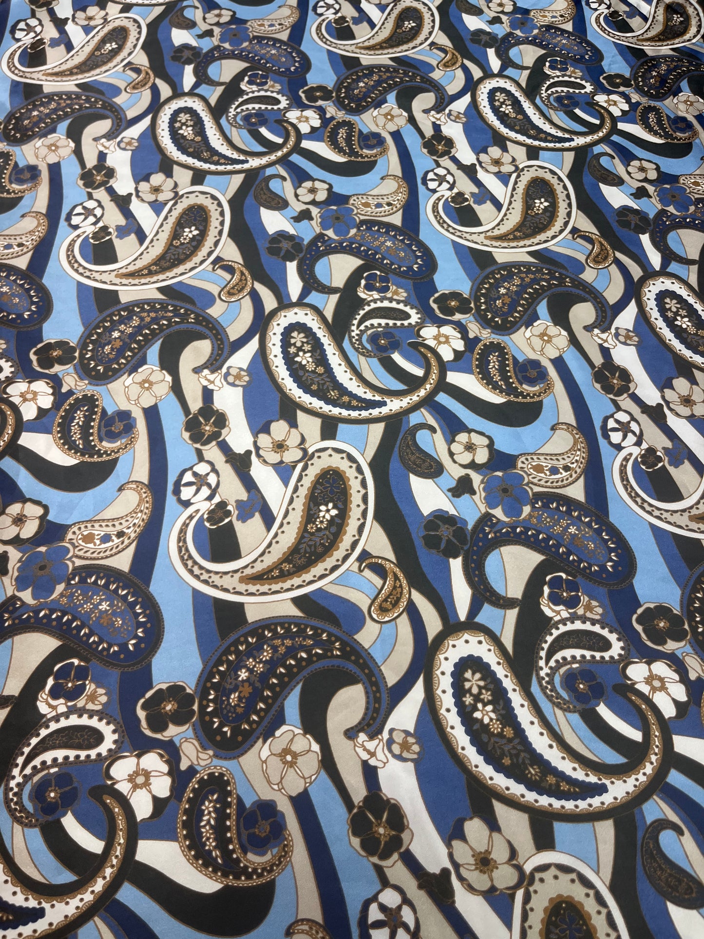 Wild Rag 45x45 blue/navy/grey paisley floral