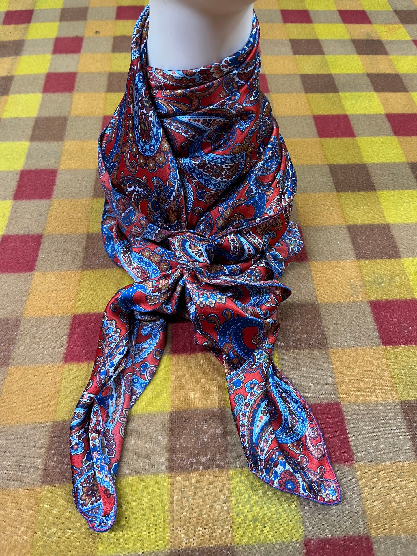 Wild Rag 45x45 red/blue paisley