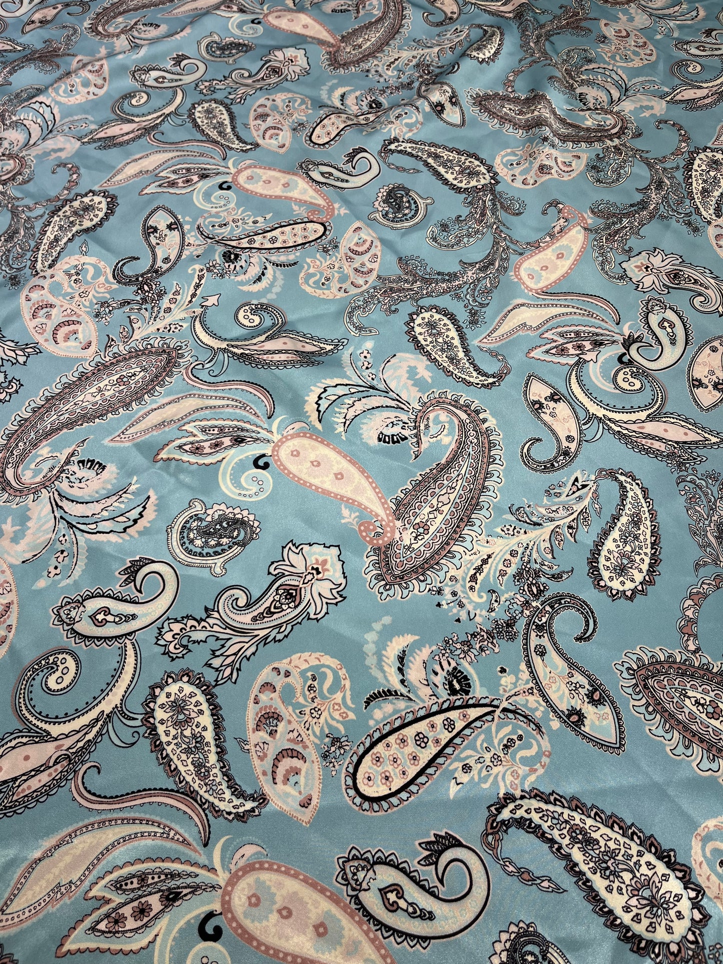 Wild Rag 45x45 baby blue/pink paisley