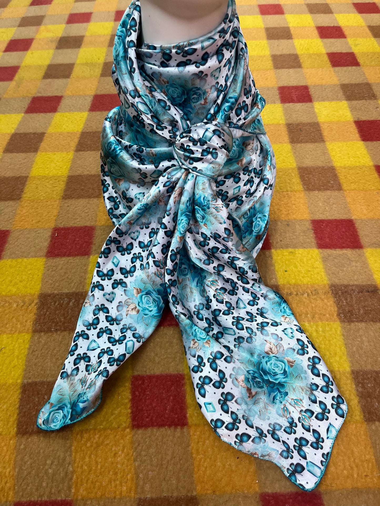 Wild Rag 45x45 turquoise roses/ butterfly’s