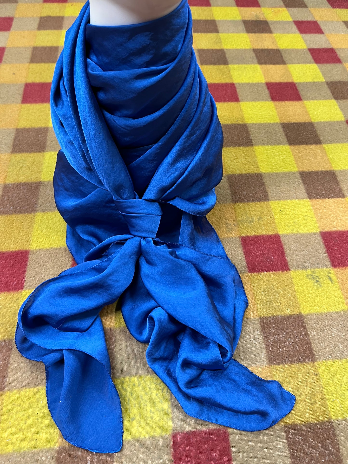 Wild Rag 45x45 royal blue, light solid