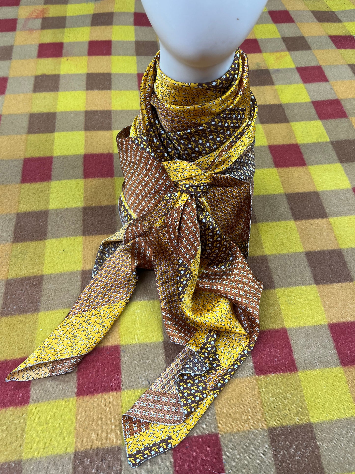 Wild Rag 45x45 gold/brown patchwork
