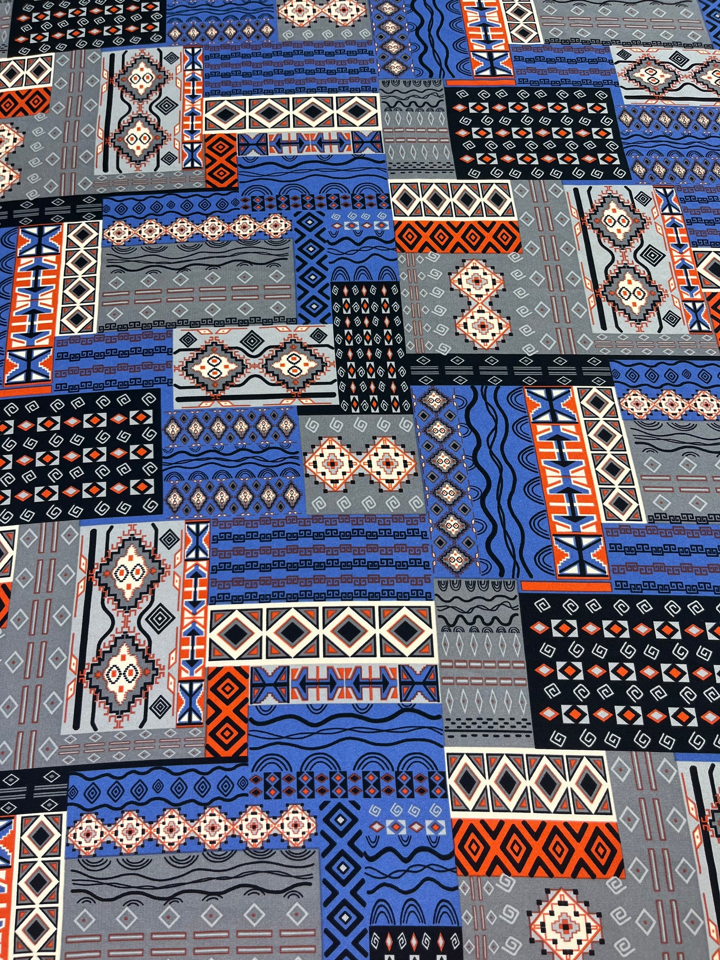 Wild Rag 45x45 blue/black/silver tile/diamond