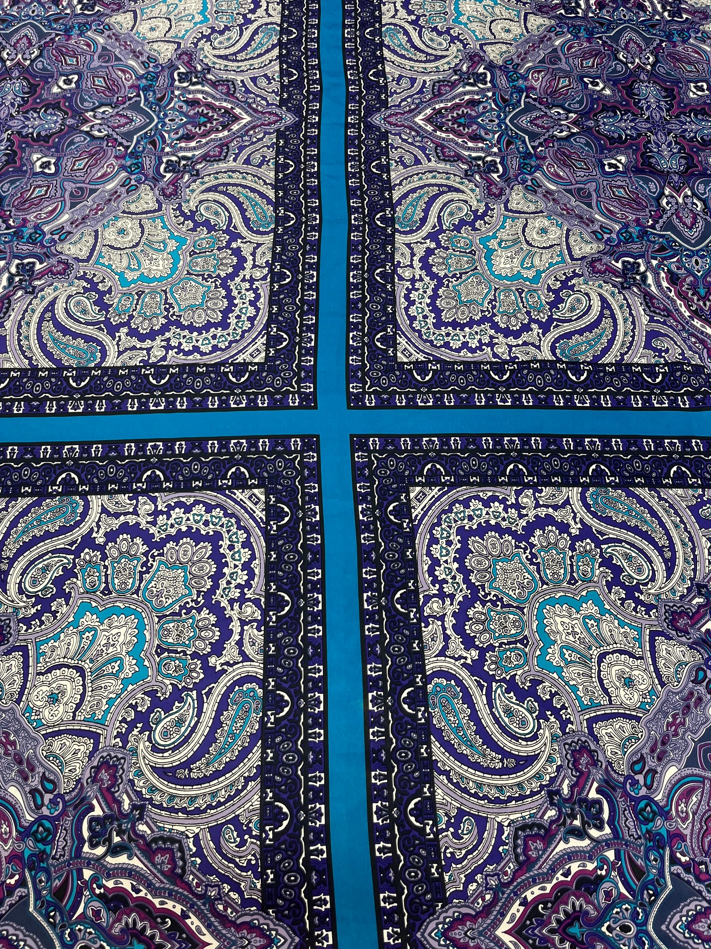 Wild Rag 45x45 purple/teal Damascus tile