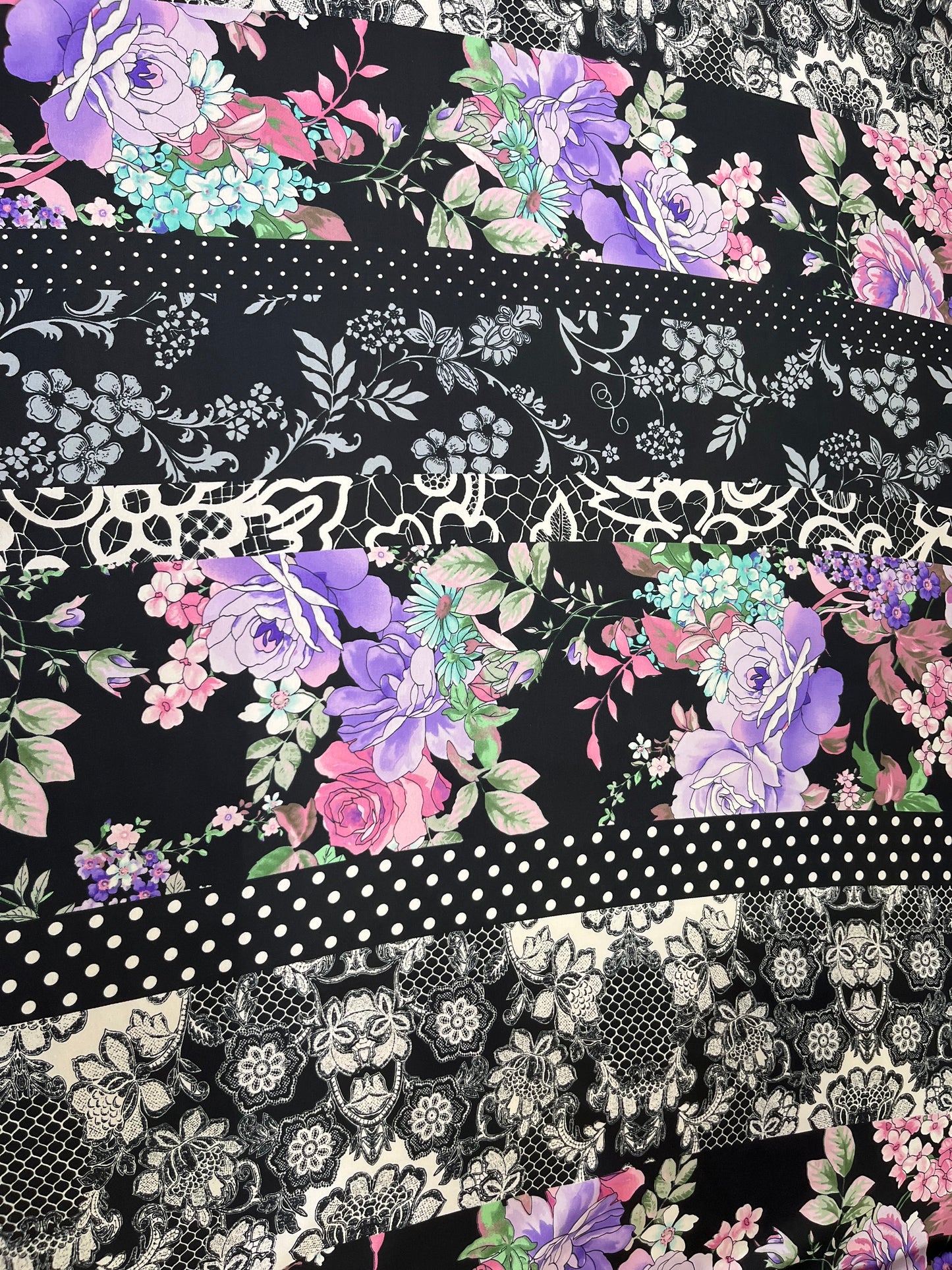 Wild Rag45x45 purple roses/ polka dot stripe