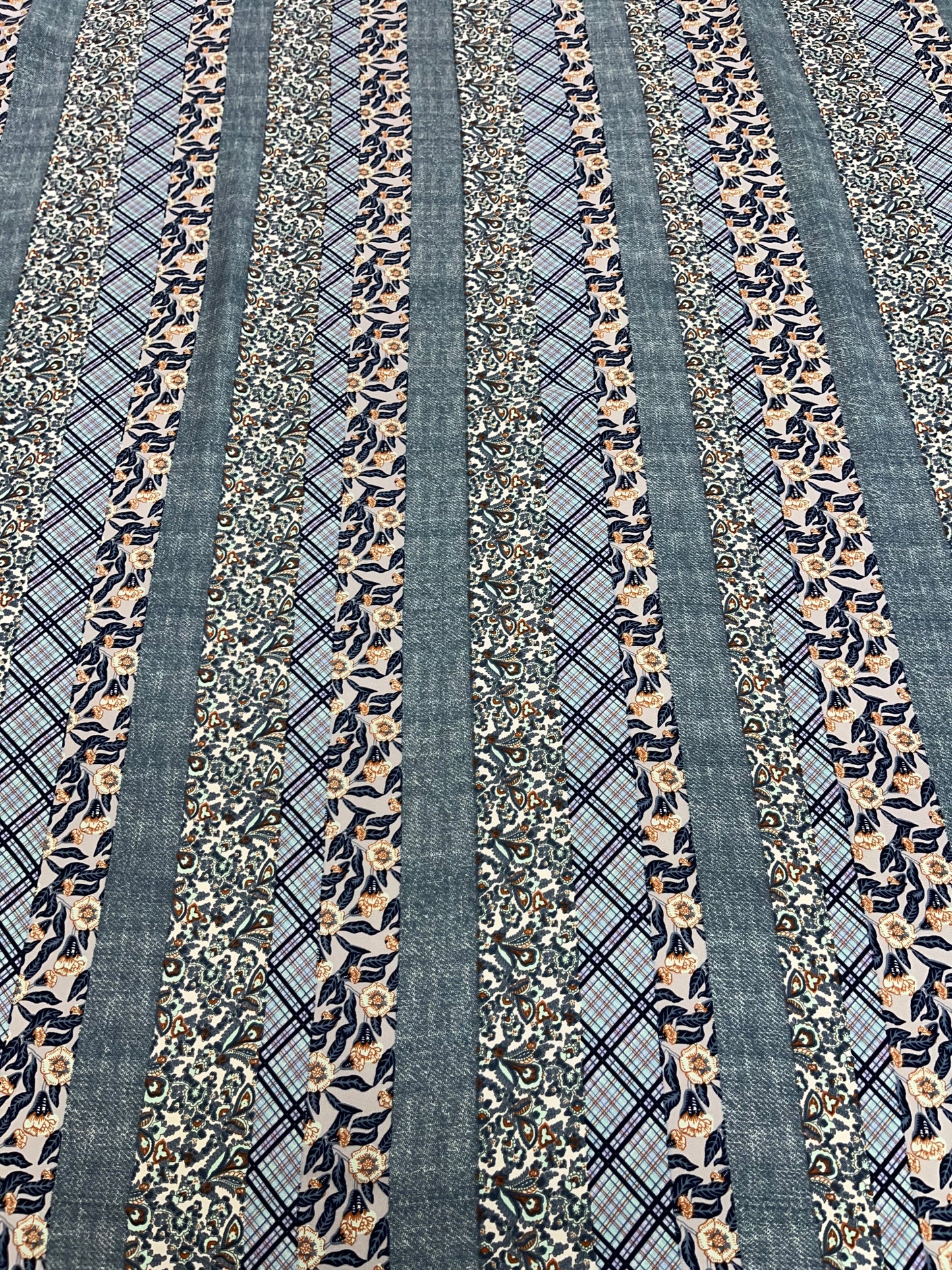 Wilde Rag 45x45 blue/gray plaid/floral stripe