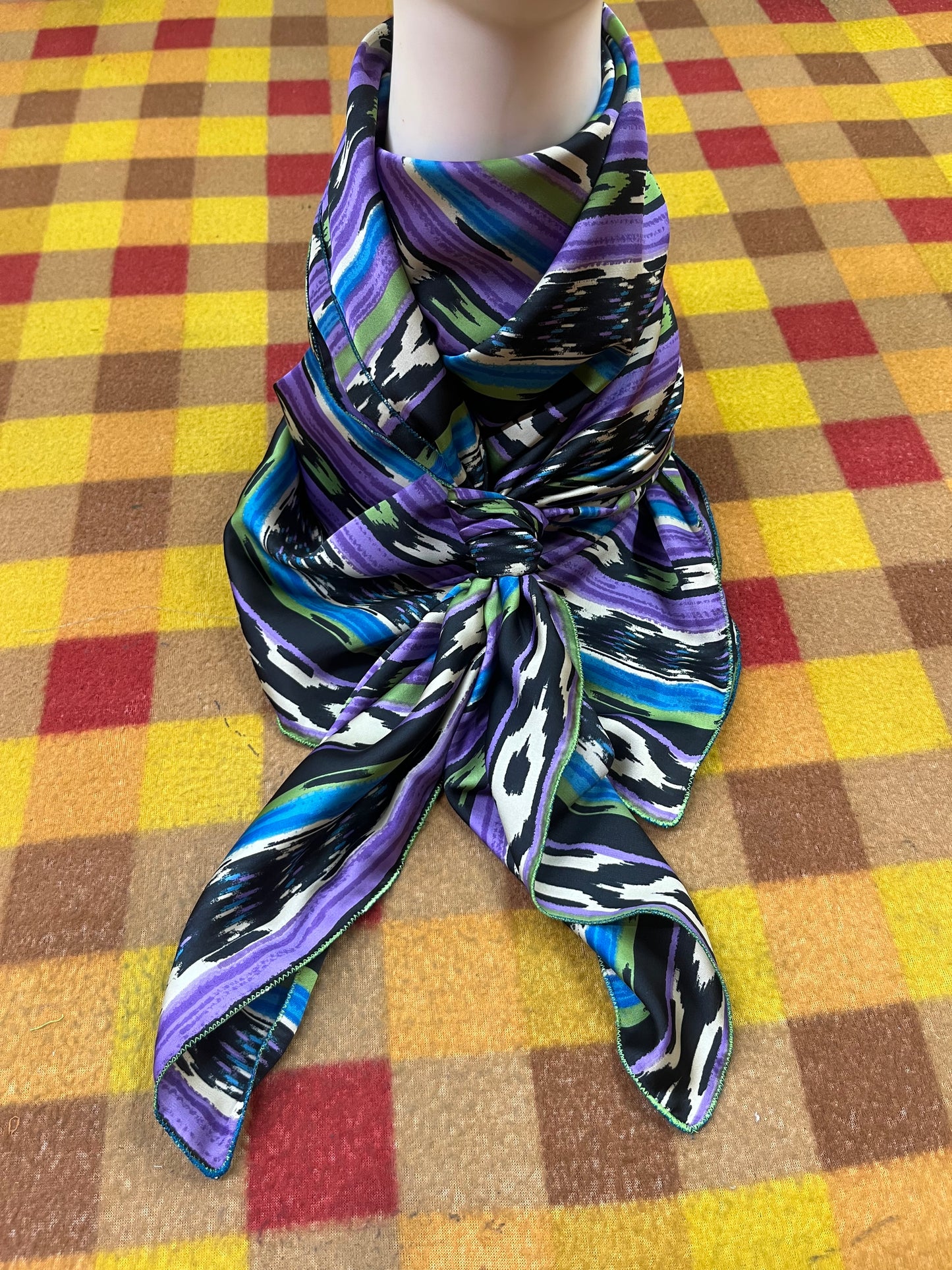 Wild Rag 45x45 purple/blue /green/black tribal