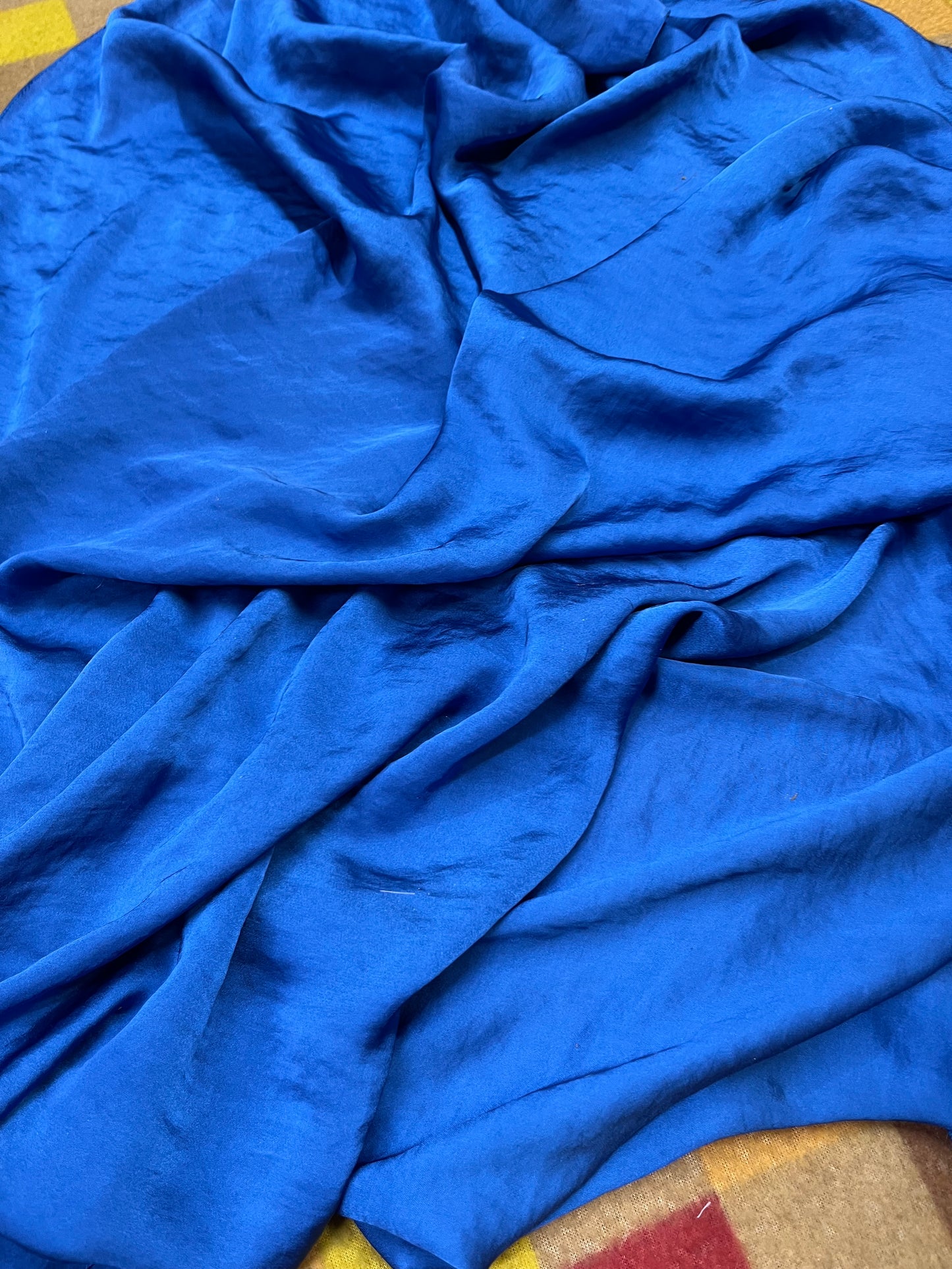 Wild Rag 45x45 royal blue, light solid