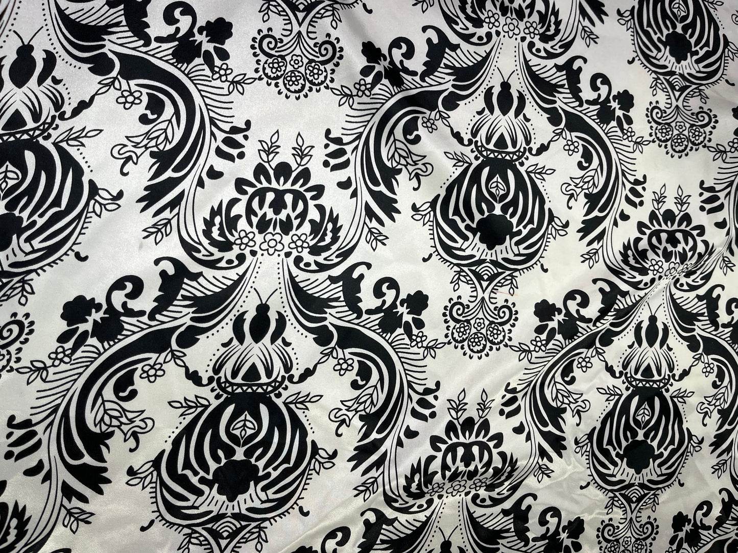 Wild Rag 45x45 black/white Damascus