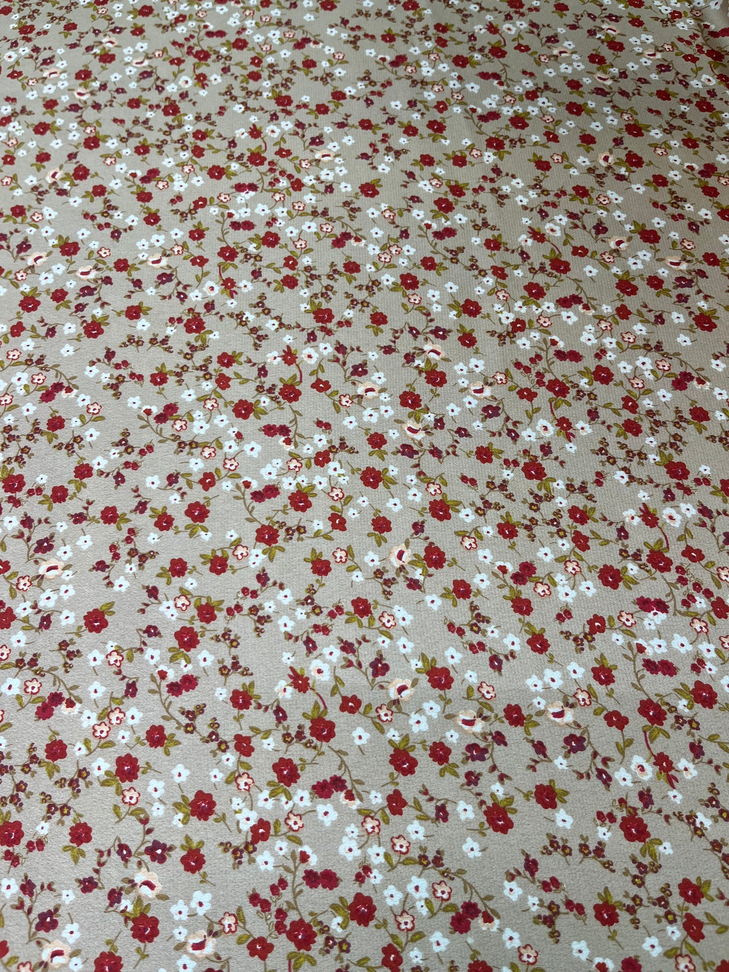 Wild Rag 45x45 tan/ red white tiny flowers