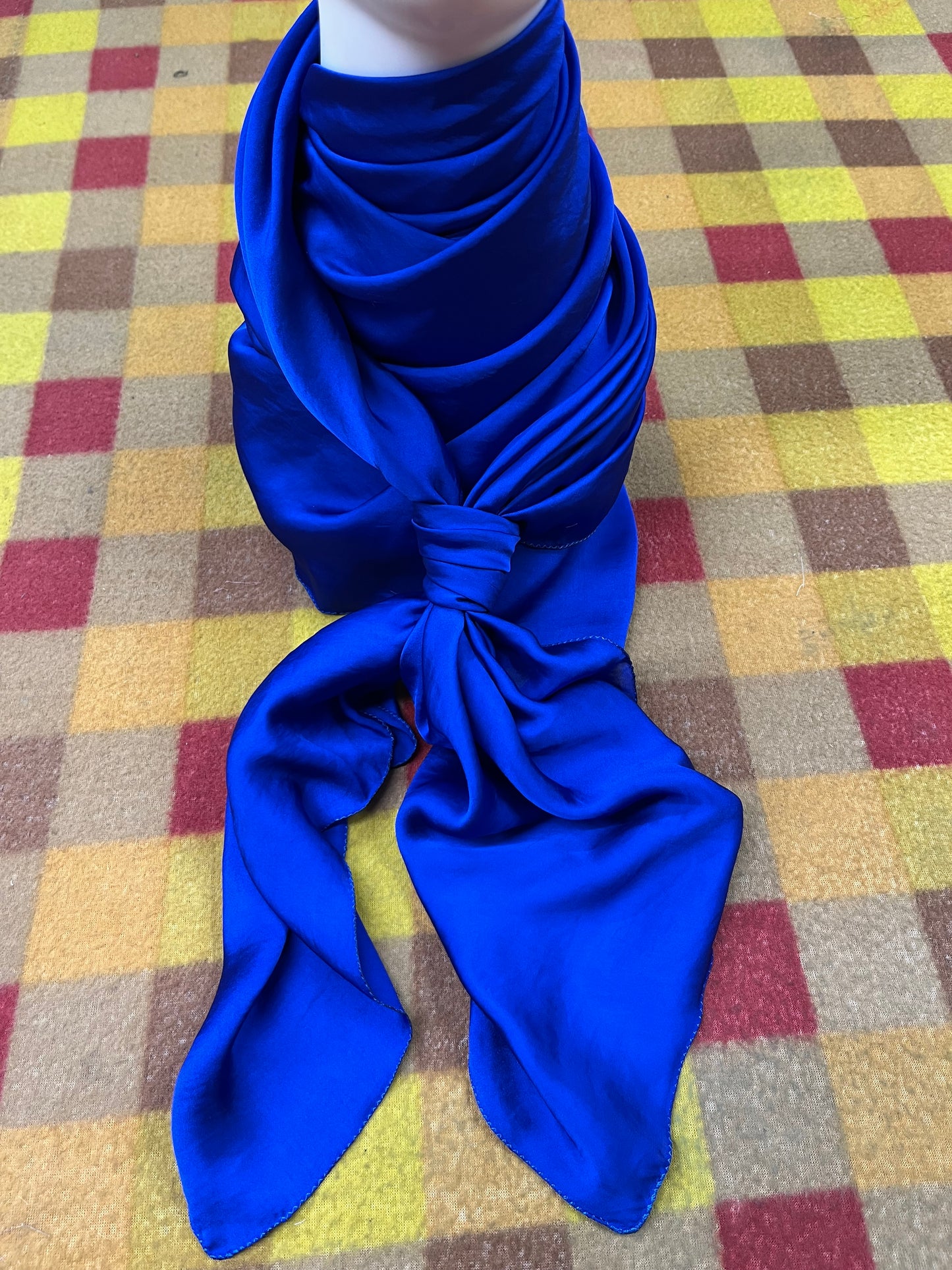 Wild Rag 45x45 deep royal blue
