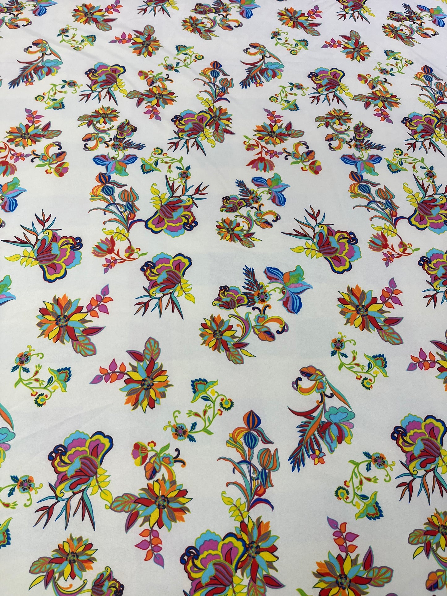 Wild Rag 45x45 white/multicolored flowers