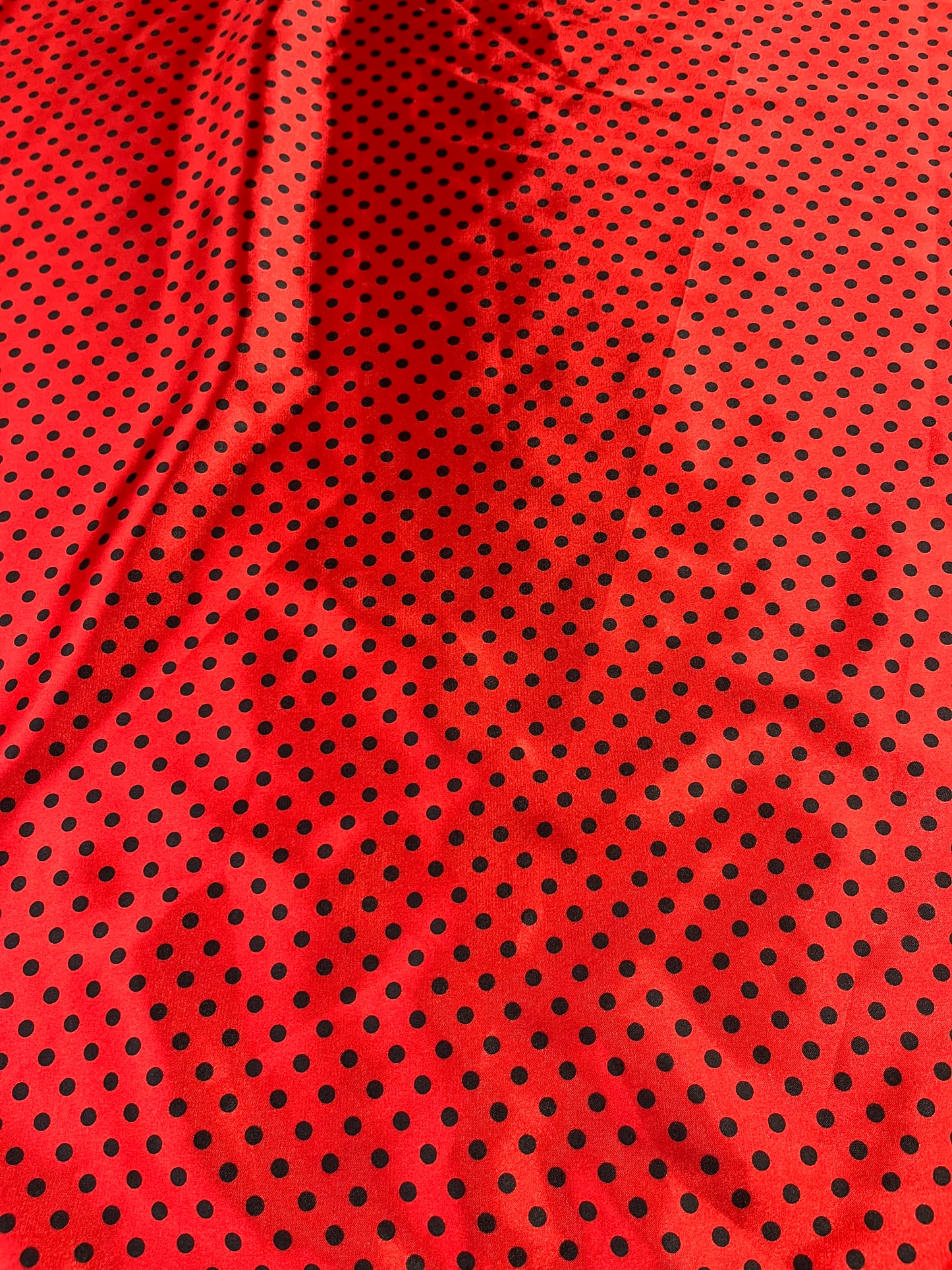 WildRag 45x45 red/black small polkadots