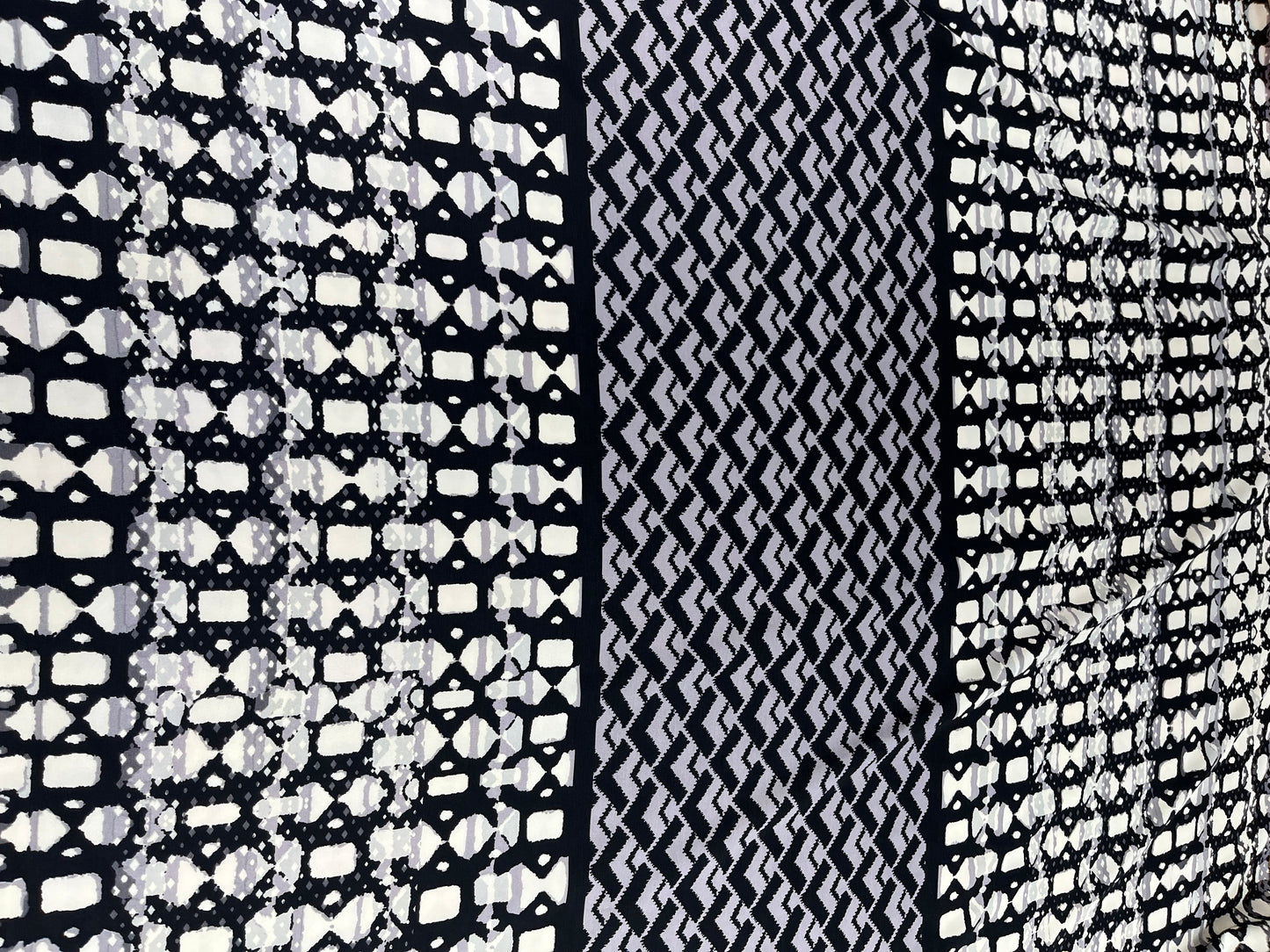 WildRag 45x45 black/white weave pattern