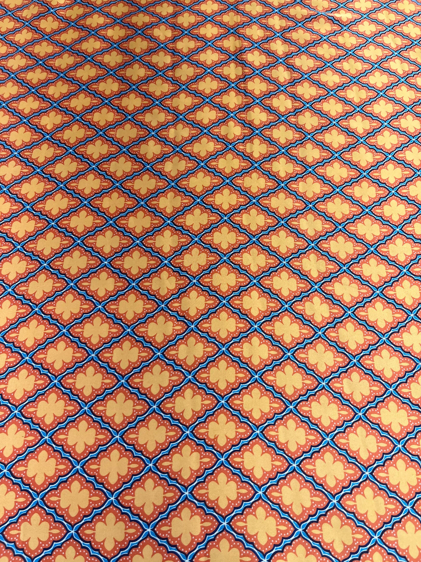 WildRag 45x45 orange/blue diamond medallion