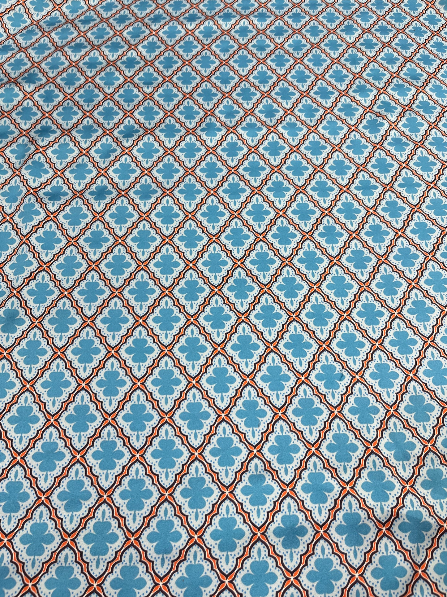 WildRag 45x45 blue/orange diamond medallion