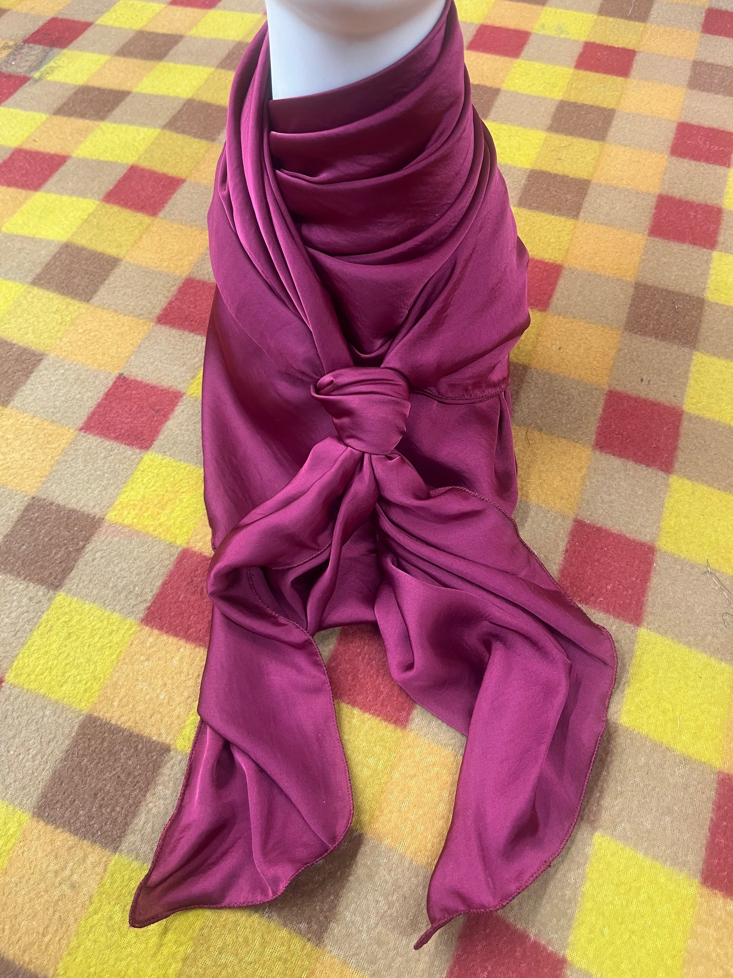 WildRag 45x45 light maroon solid light fabric