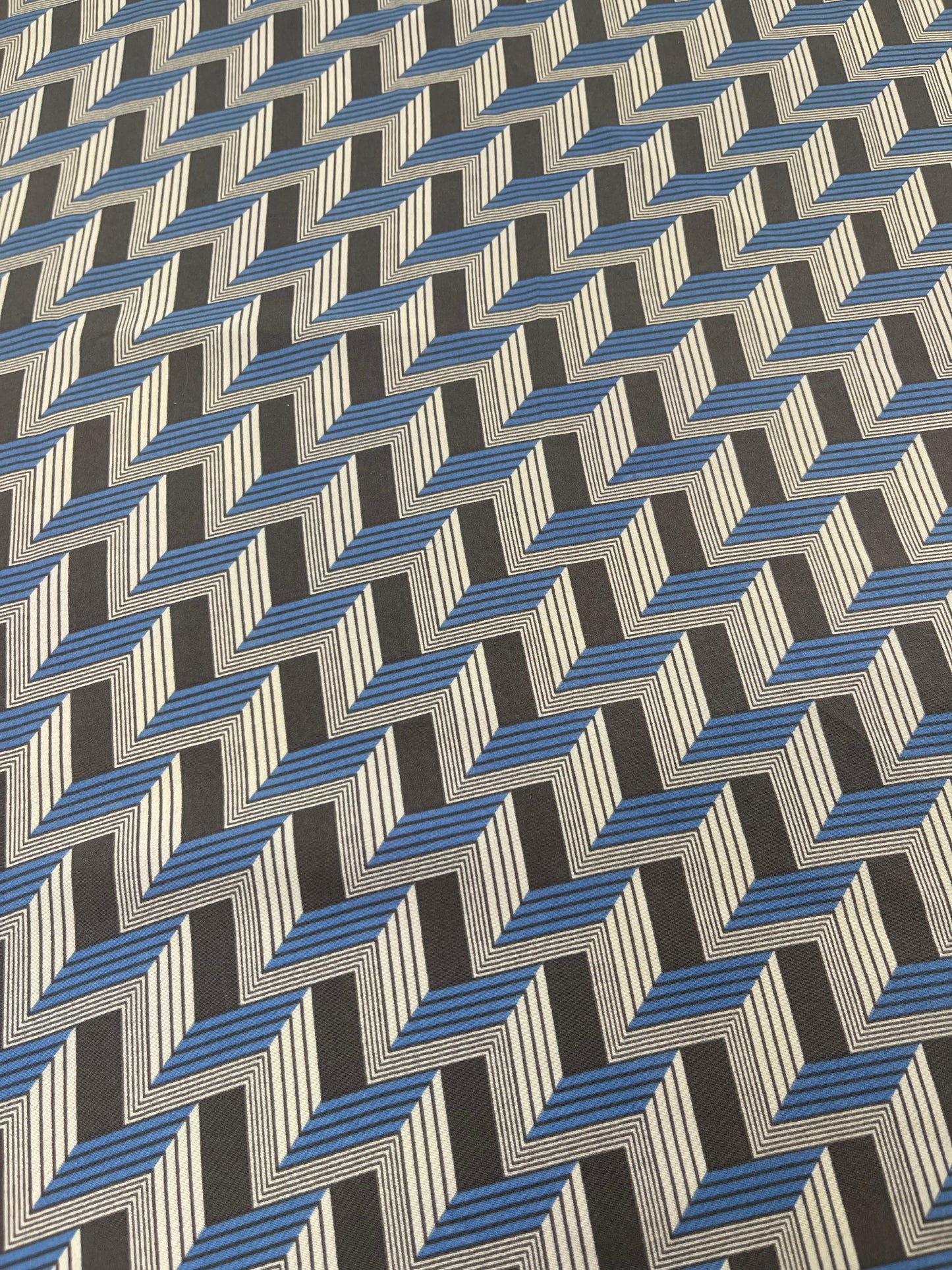 WildRag 45x45 brown/blue/white arrow