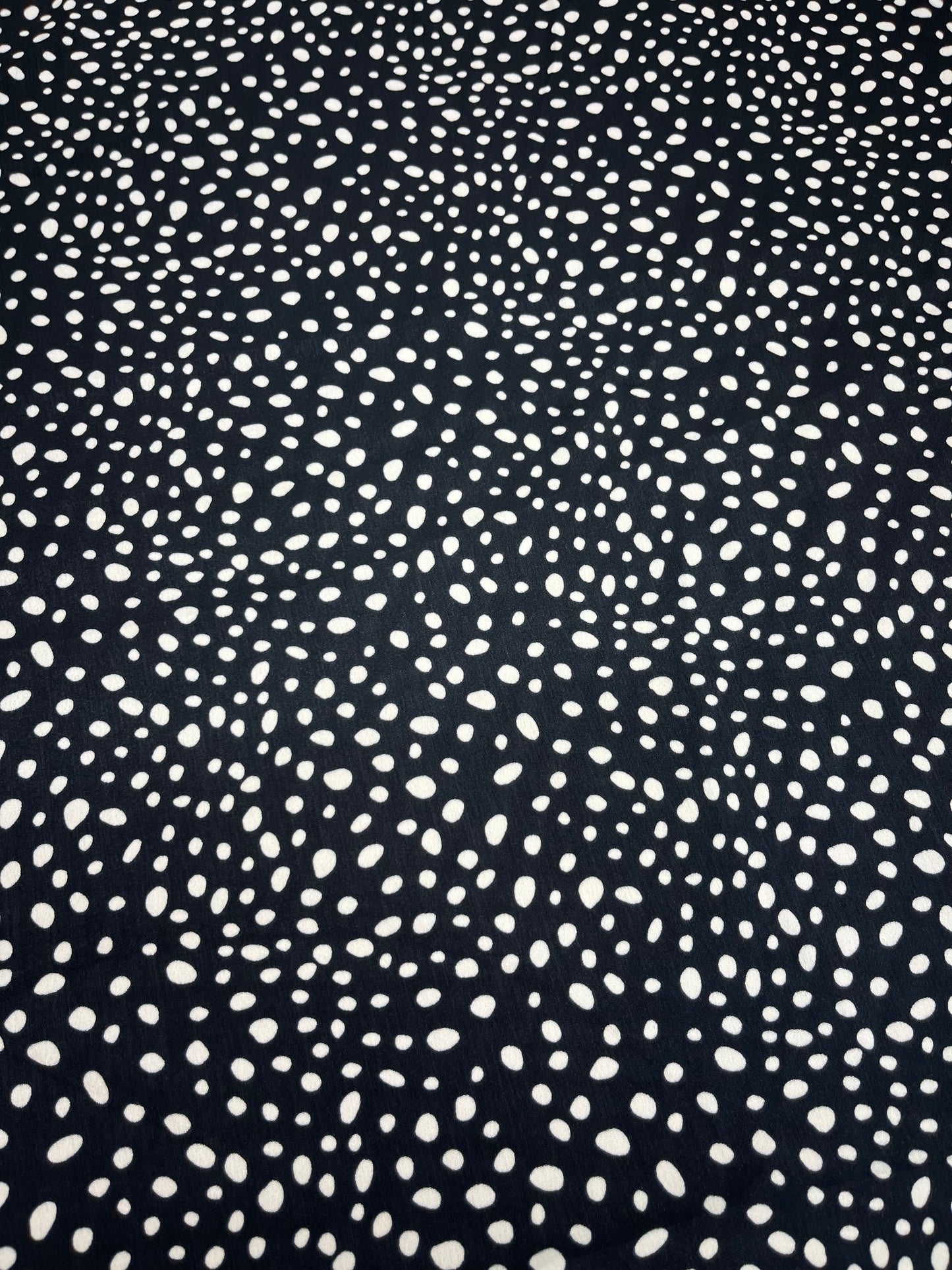 Wild Rag 45x45 black/white polka dots