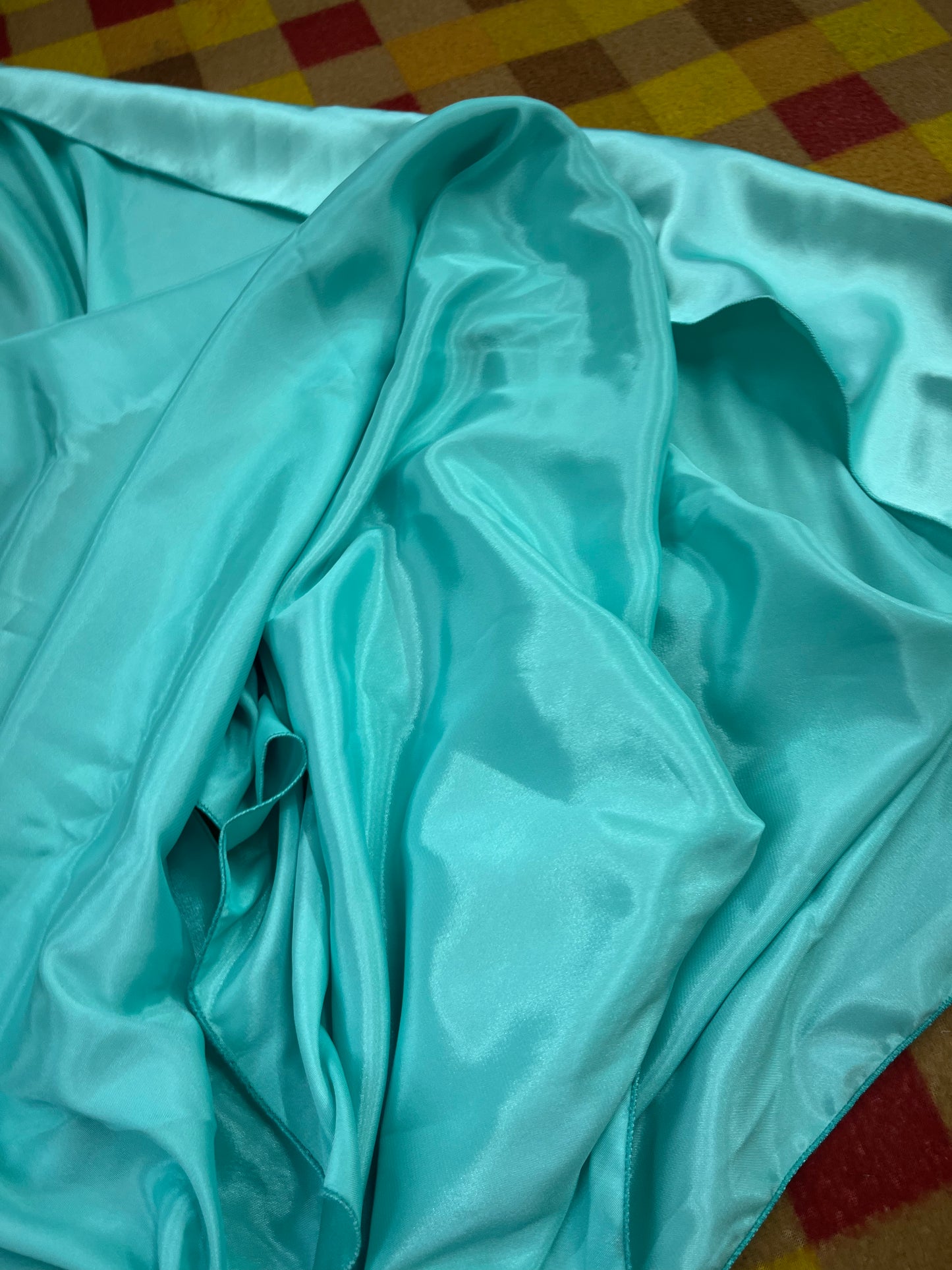 Wild Rag 45x45 light turquoise solid