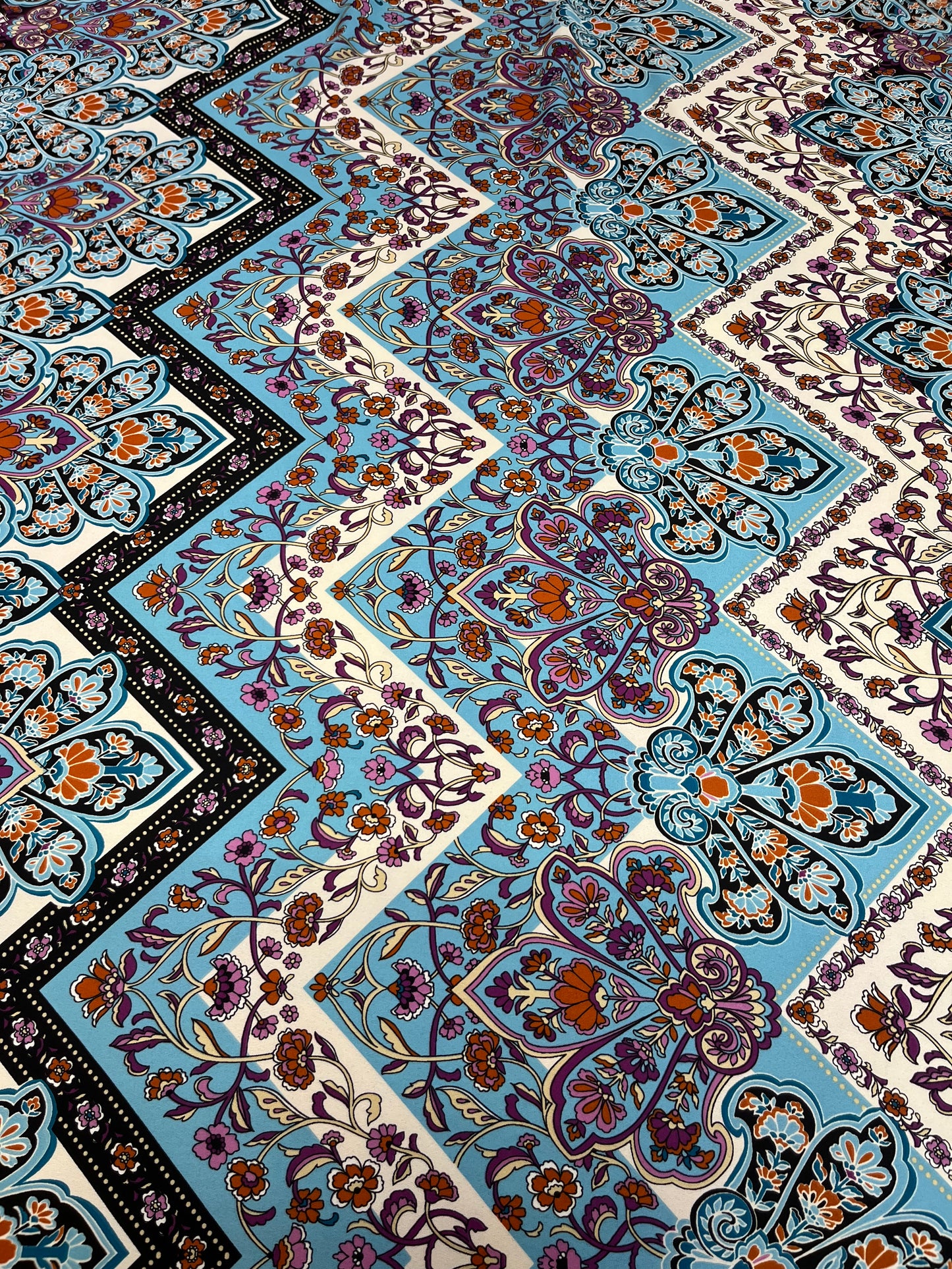 Wild Rags 45x45 baby blue/ orange floral zig zag