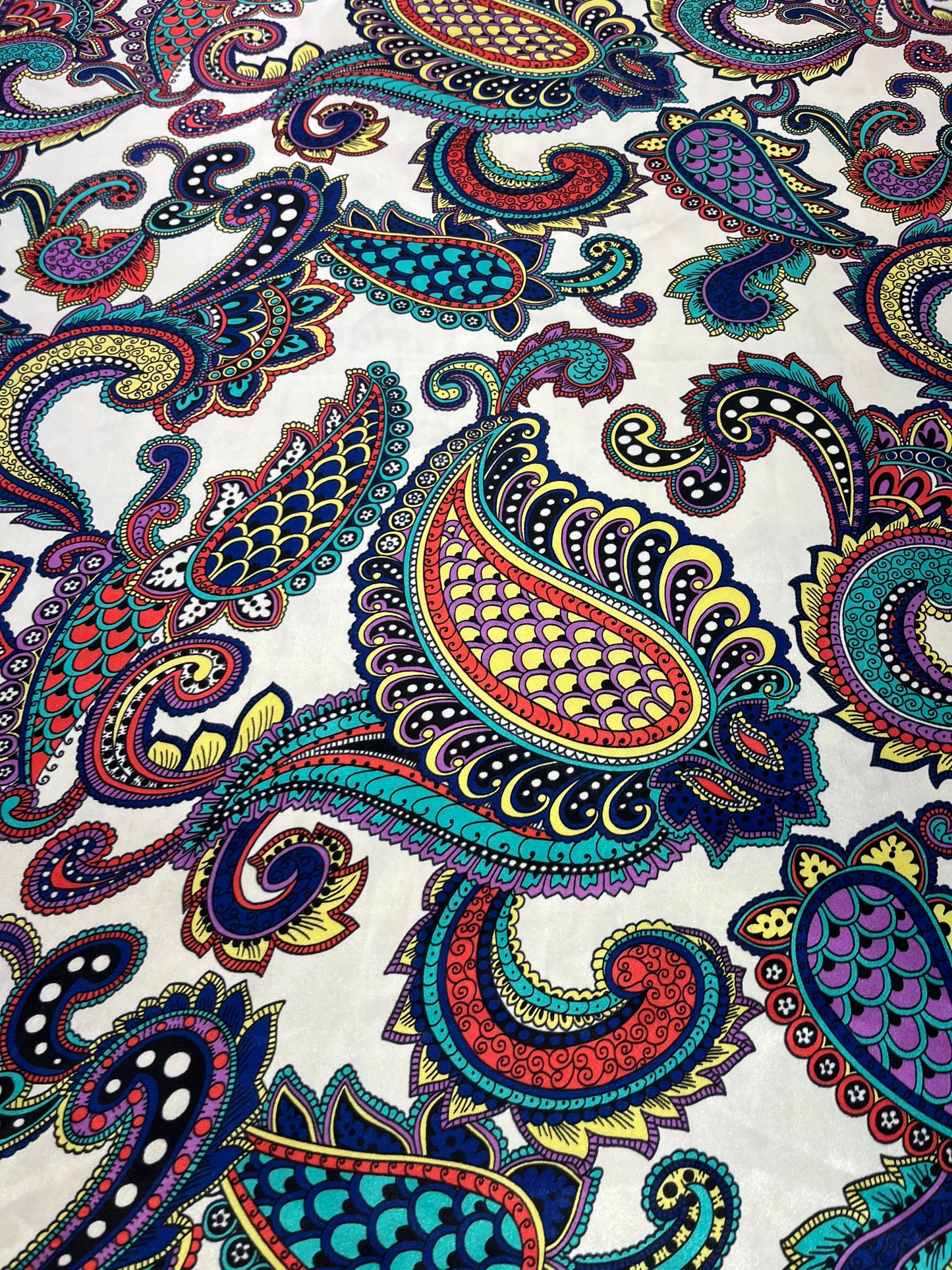 Wild Rag 45x45 ivory/ turquoise/ purple/ red paisley