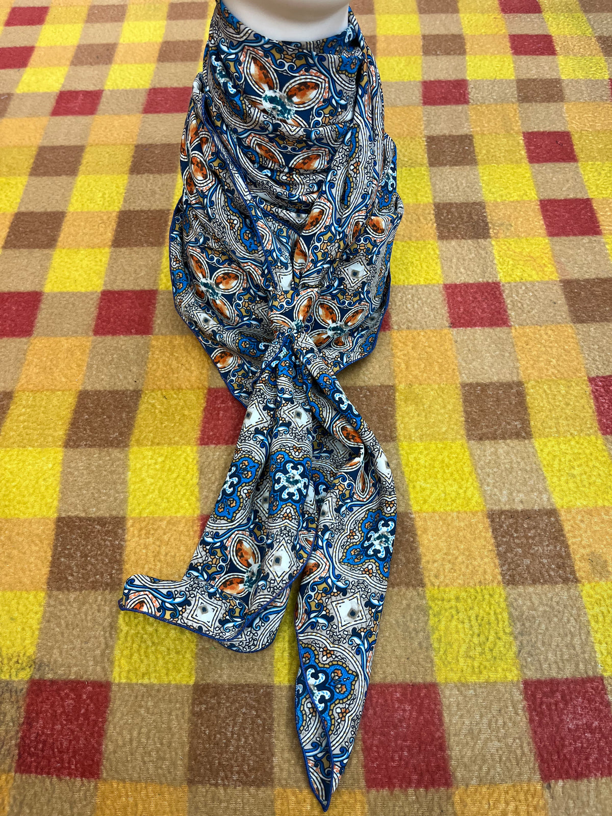 Wild Rag 45x45 blue/ orange chevron/medallion