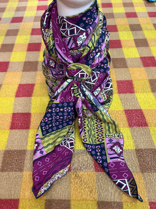 Wild Rag 45x45 pink/yellow/purple tile