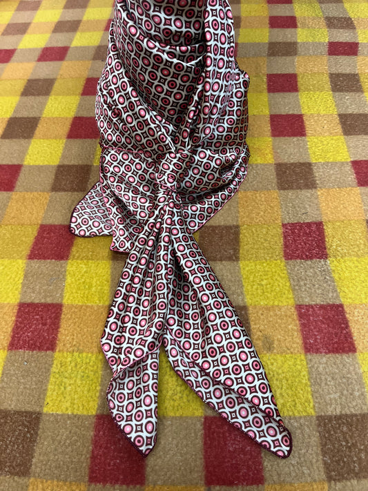 Wild Rag 45x45 pink/maroon circle/diamonds