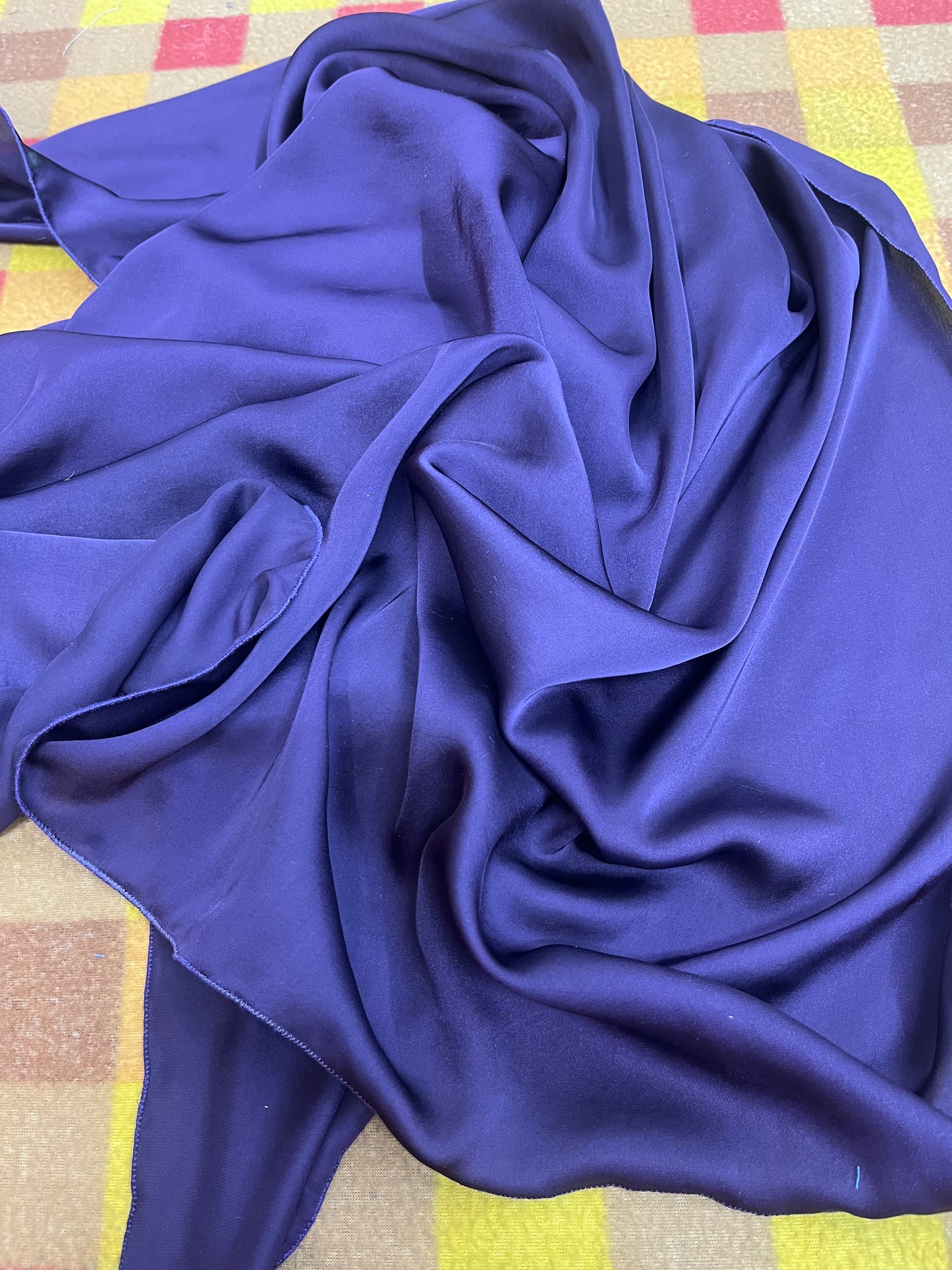 WildRag 45x45 eggplant solid lightweight