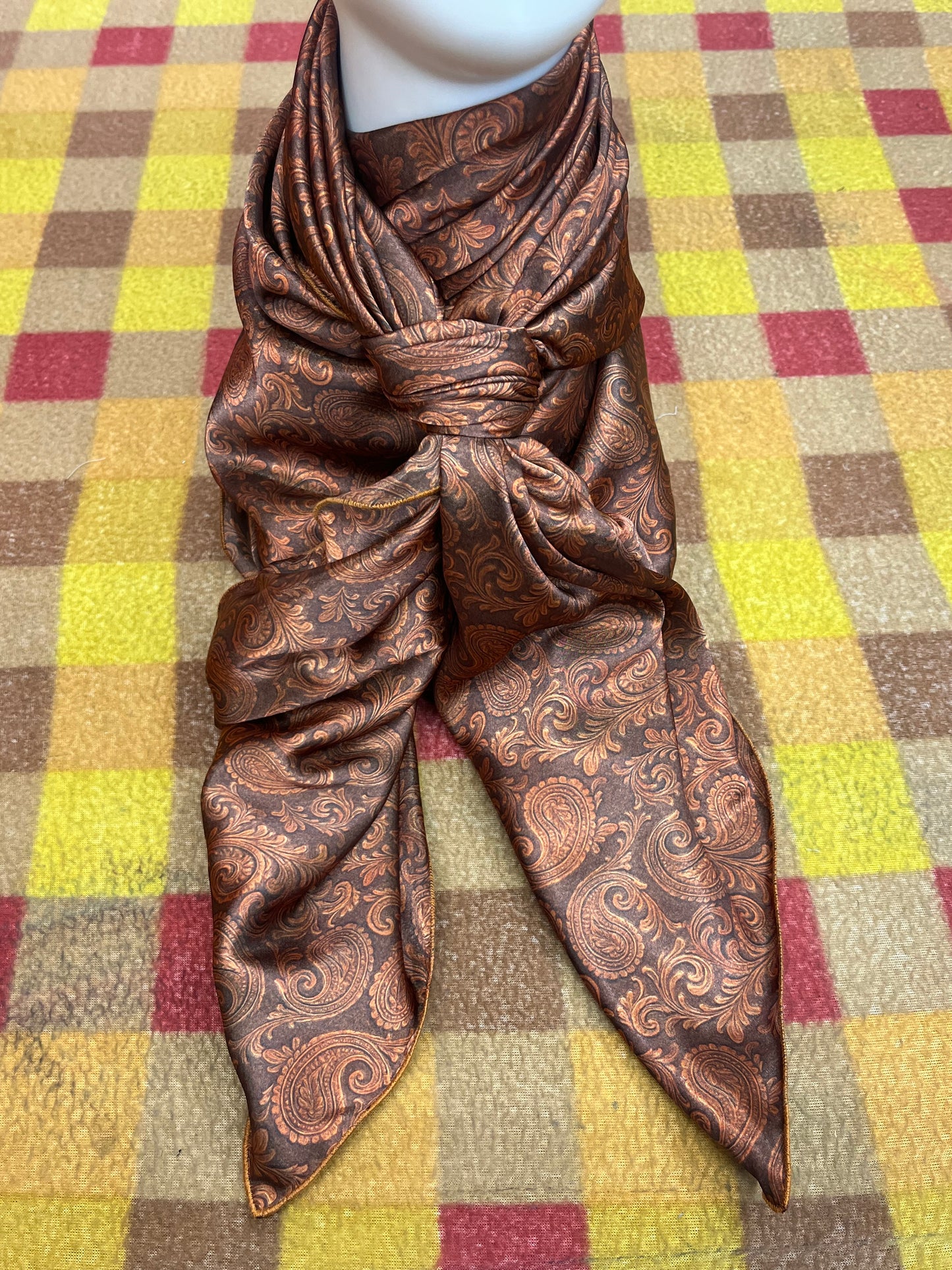 Wild Rag 45x45 brown/orange leather tool paisley