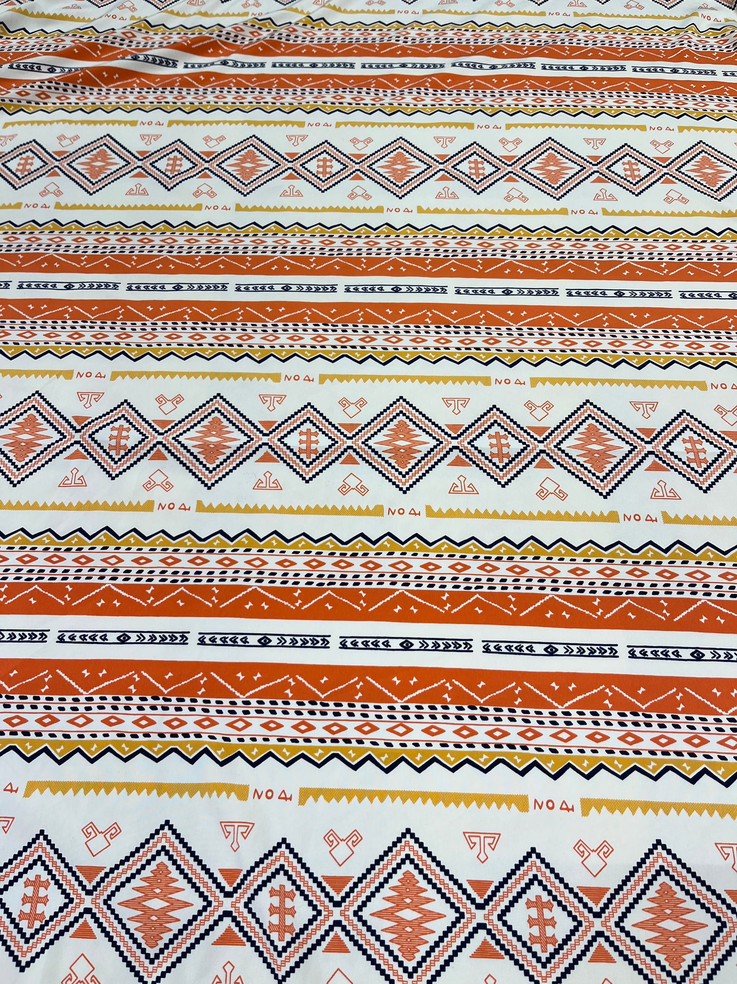 Wild Rag 45x45 white/orange/yellow tribal