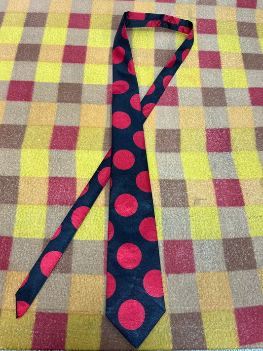 60” Necktie with matching 12”x12” pocket square. Black/Red polka Dots