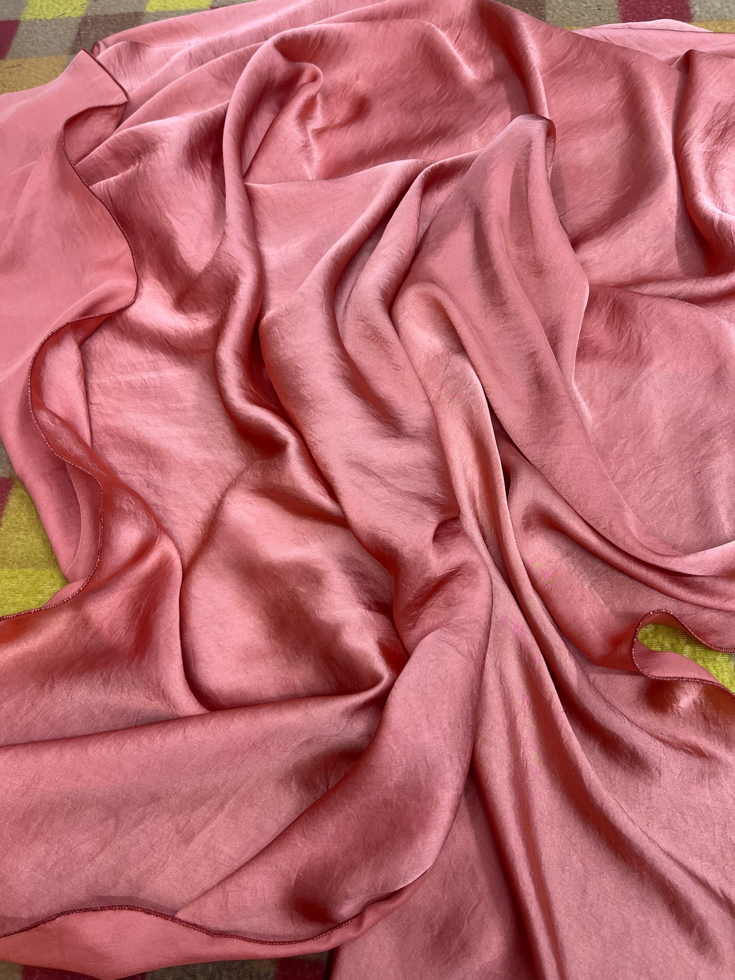 WildRag 45x45 coral solid