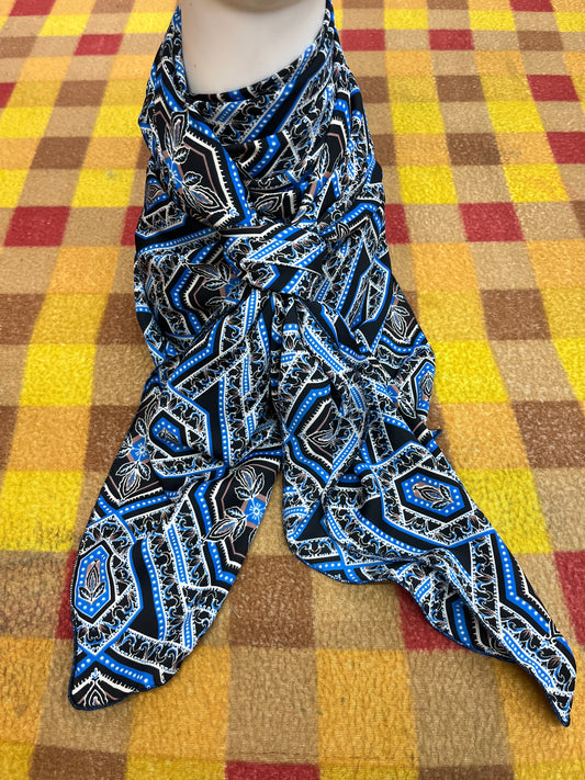 Wild Rag 45x45 black/blue medallion