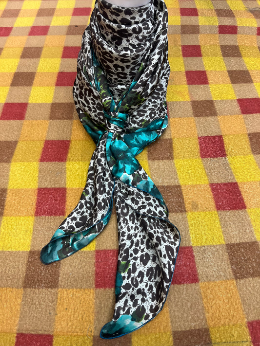 Wild Rag 45x45 cheetah/ teal floral border