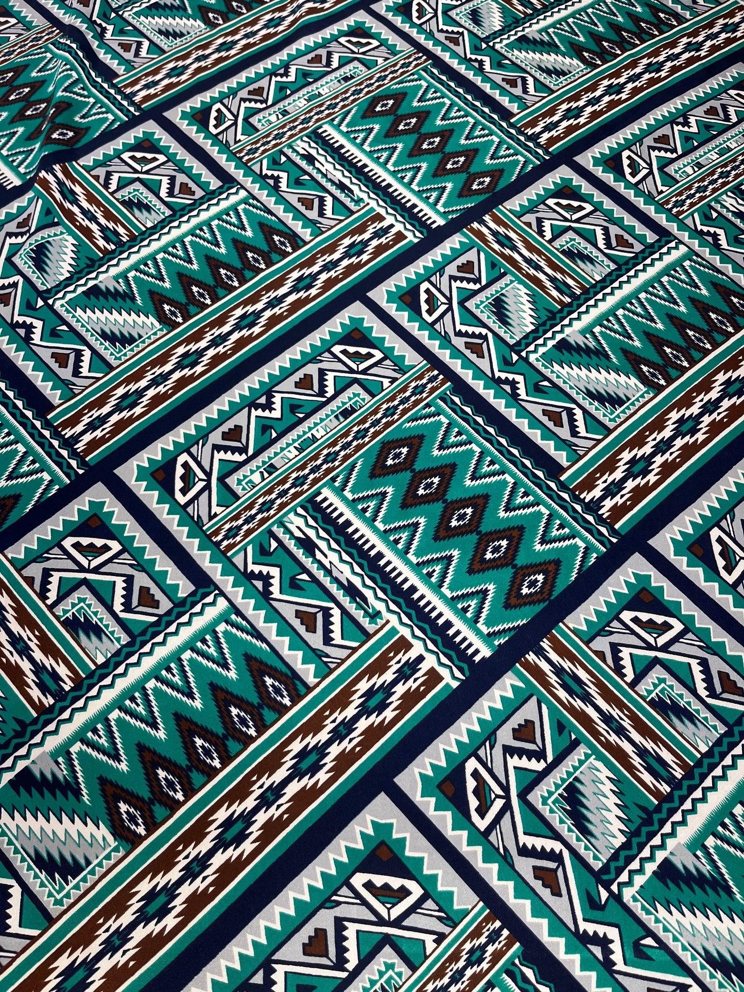 WildRag 45x45 green/navy/brown tribal tile