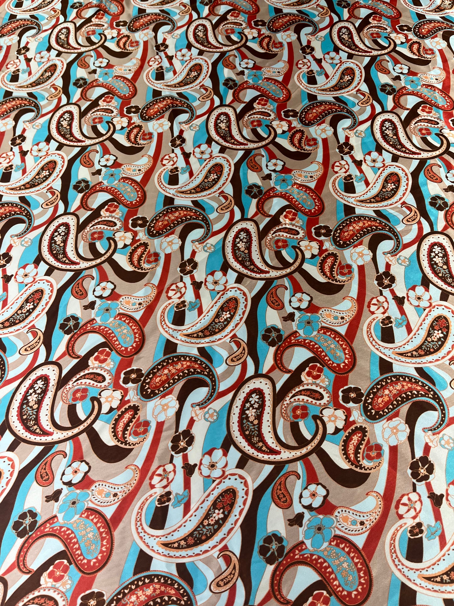 Wild Rag 45x45 baby blue/brown/red paisley